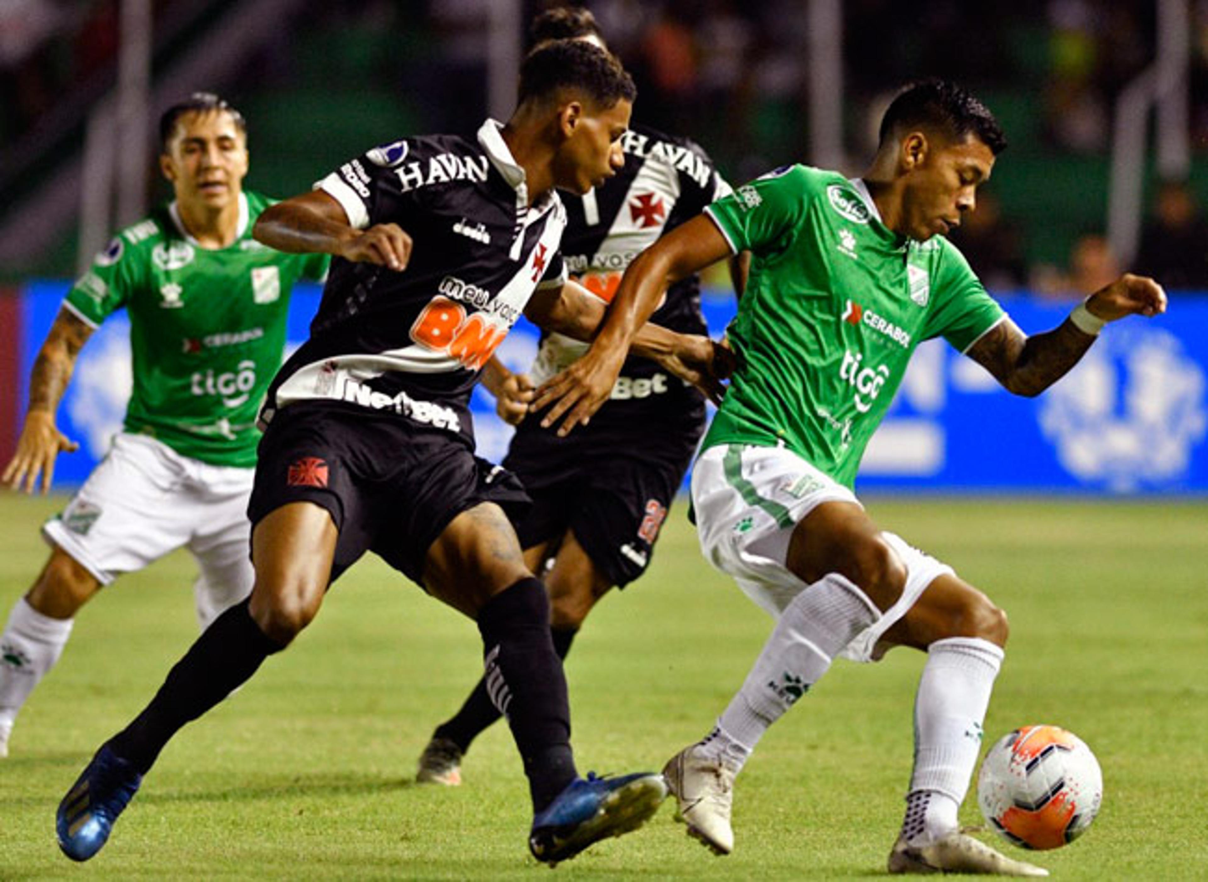 VÍDEO: Veja os melhores momentos da classificação do Vasco na Sul-Americana