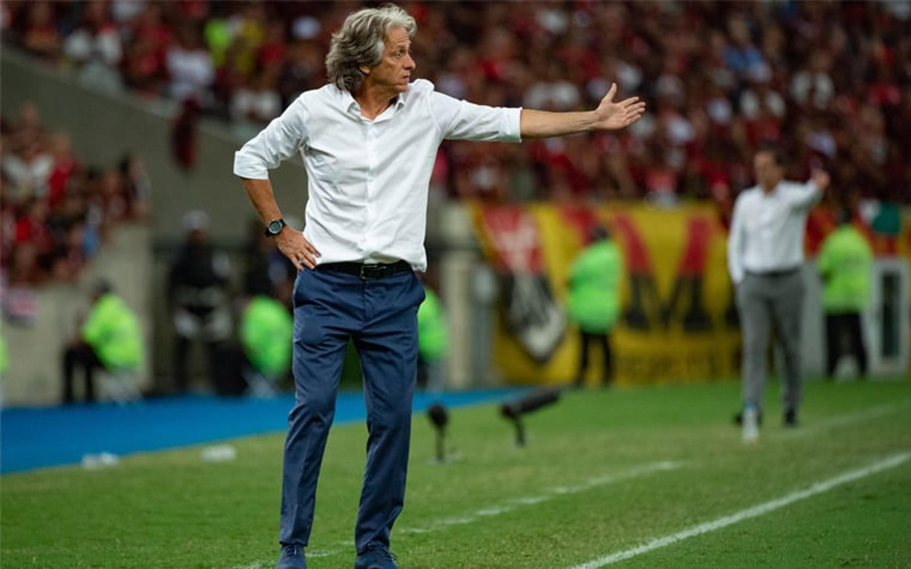 Comentarista avalia decisão do Flamengo em renovar com Jorge Jesus: ‘Não sei se vai dar certo’