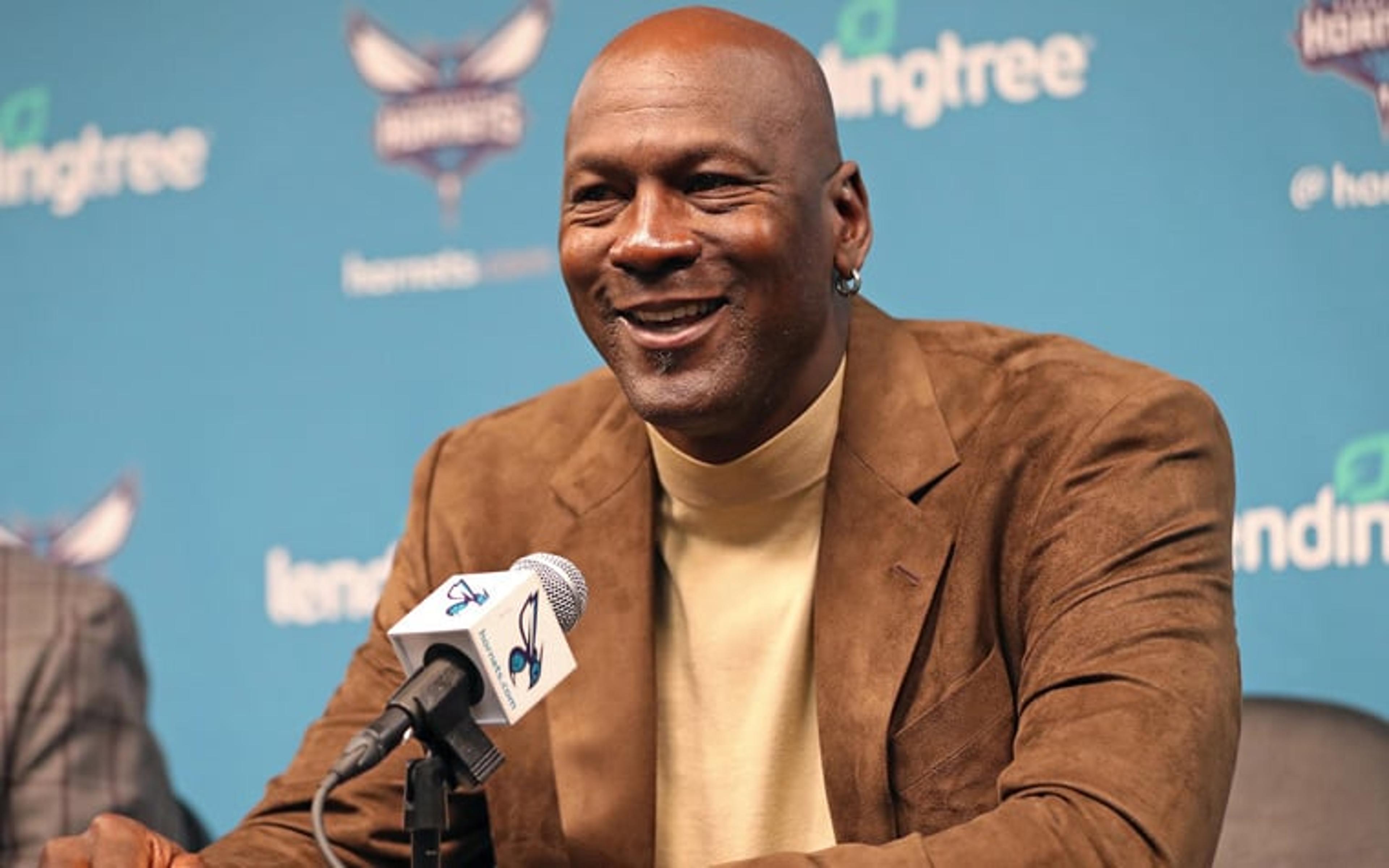 Michael Jordan faz doação de 10 milhões de dólares para a construção de duas clínicas em sua cidade natal