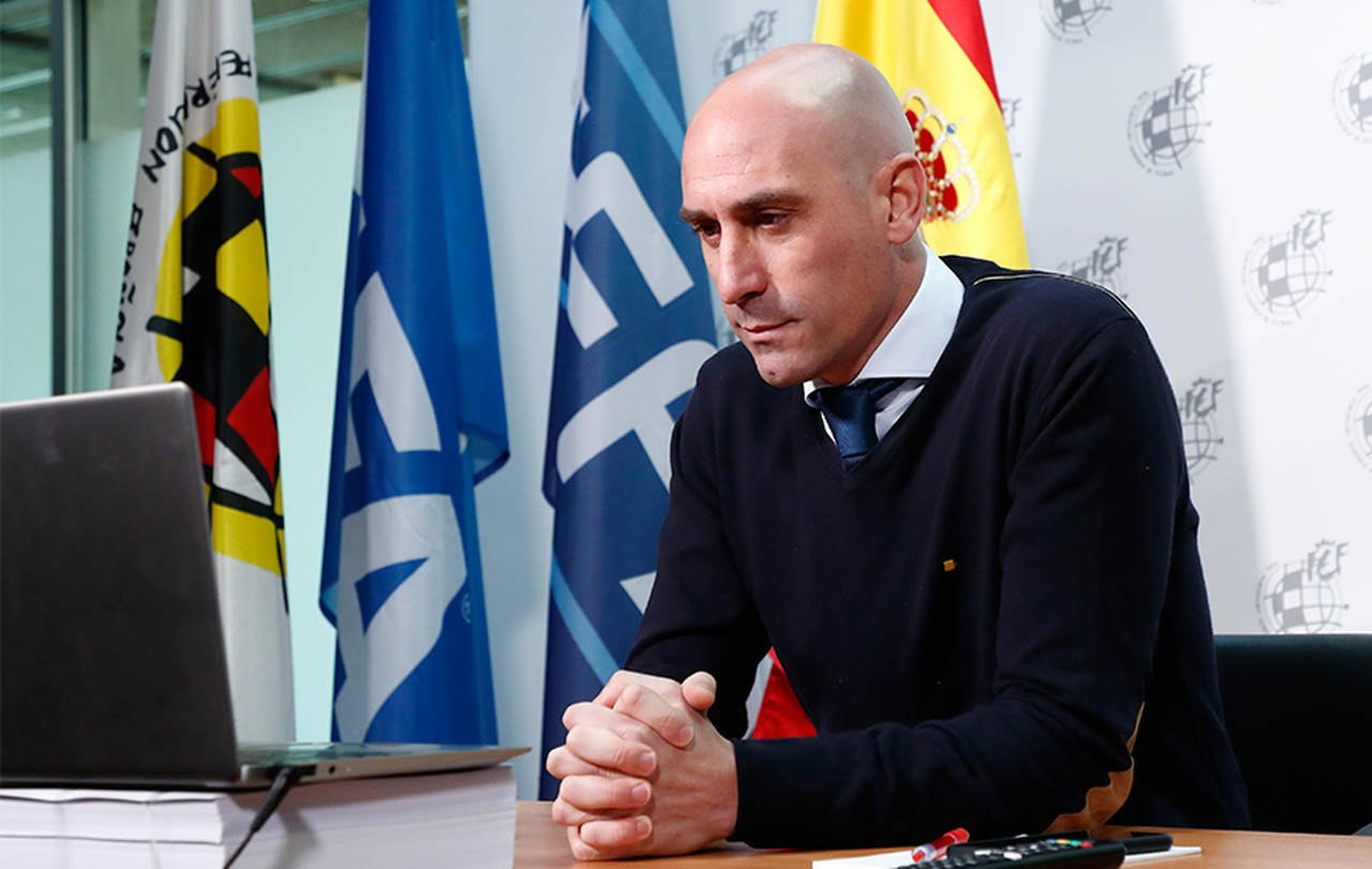 Luís Rubiales é acusado pelo tio por fazer festas privadas com jovens: ‘Podiam ser suas filhas’