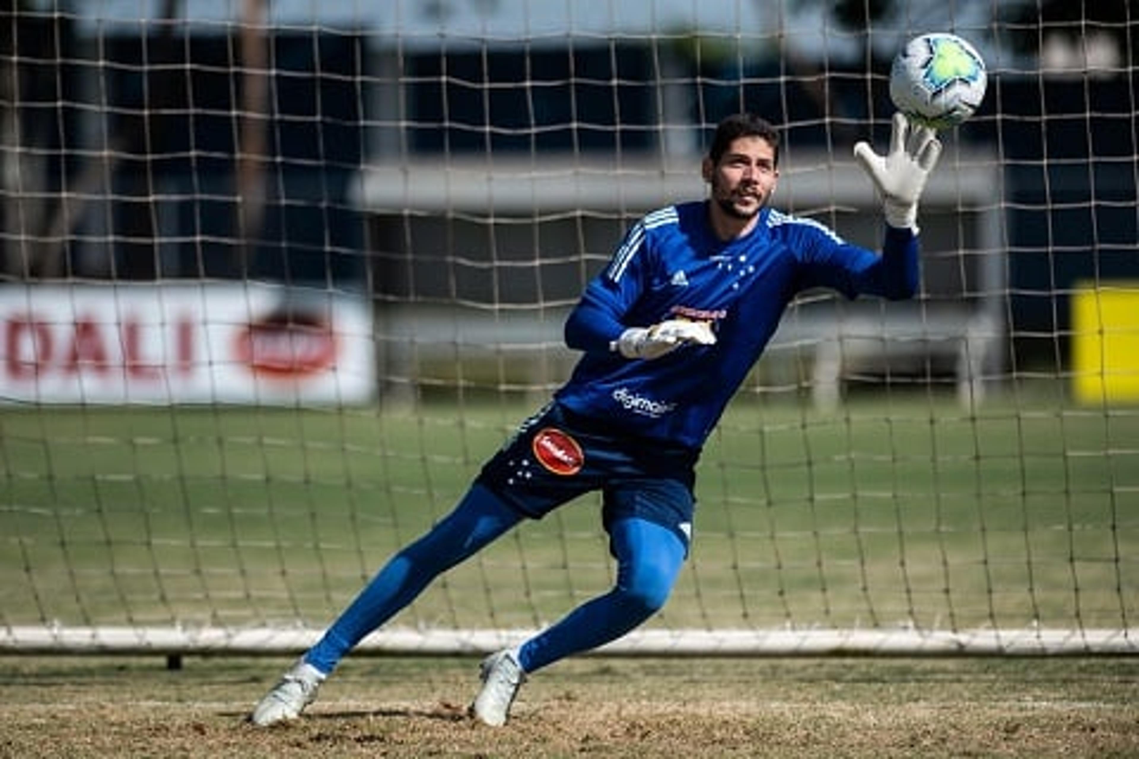 Cruzeiro e Guarani estão perto de acerto para que o goleiro Lucas França defenda o time de Campinas