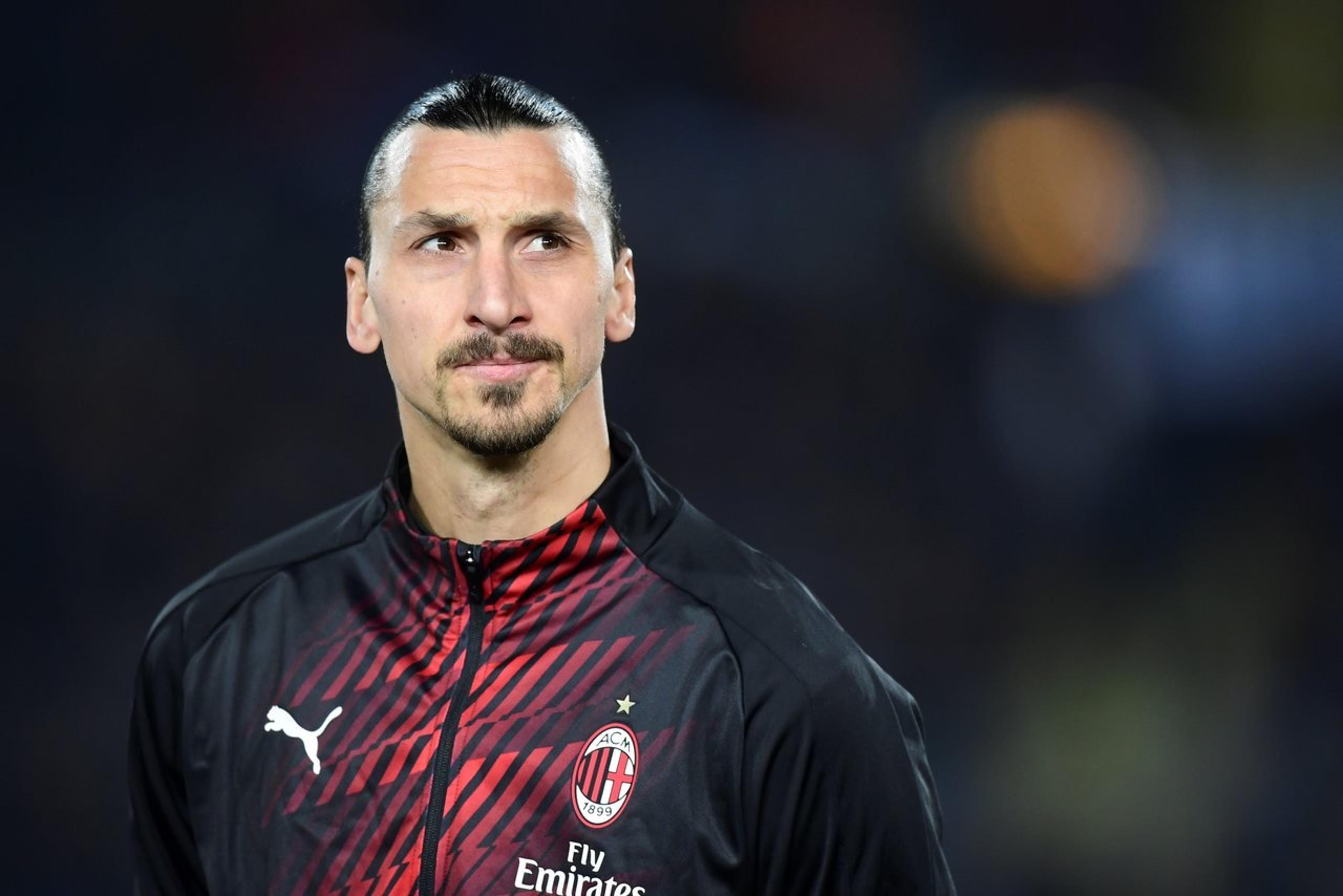 Ibrahimovic quebra protocolo, entra em vestiário de seu time e é denunciado por delegado do jogo