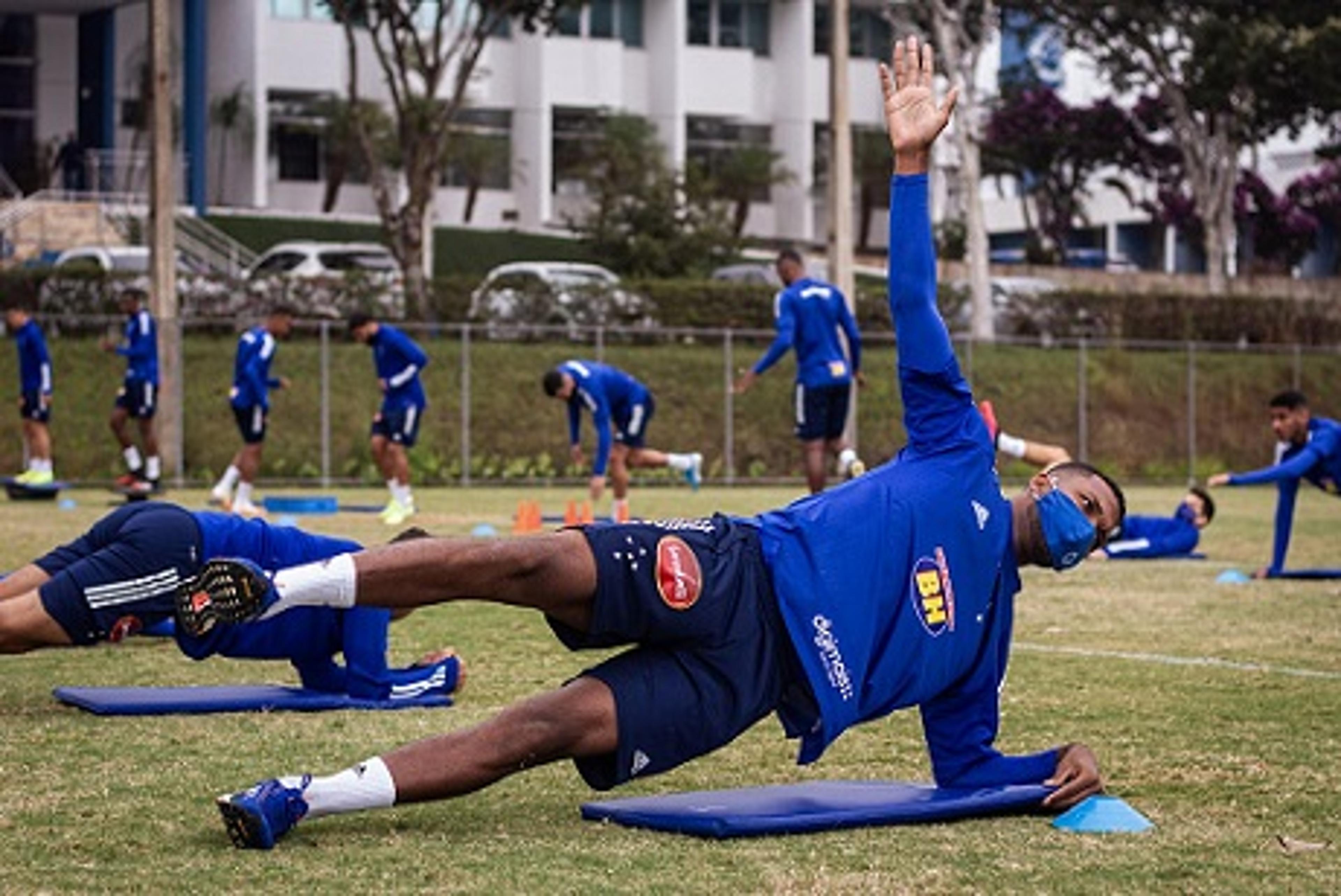 Atacante Thiago, do Cruzeiro, é diagnosticado com a Covid-19