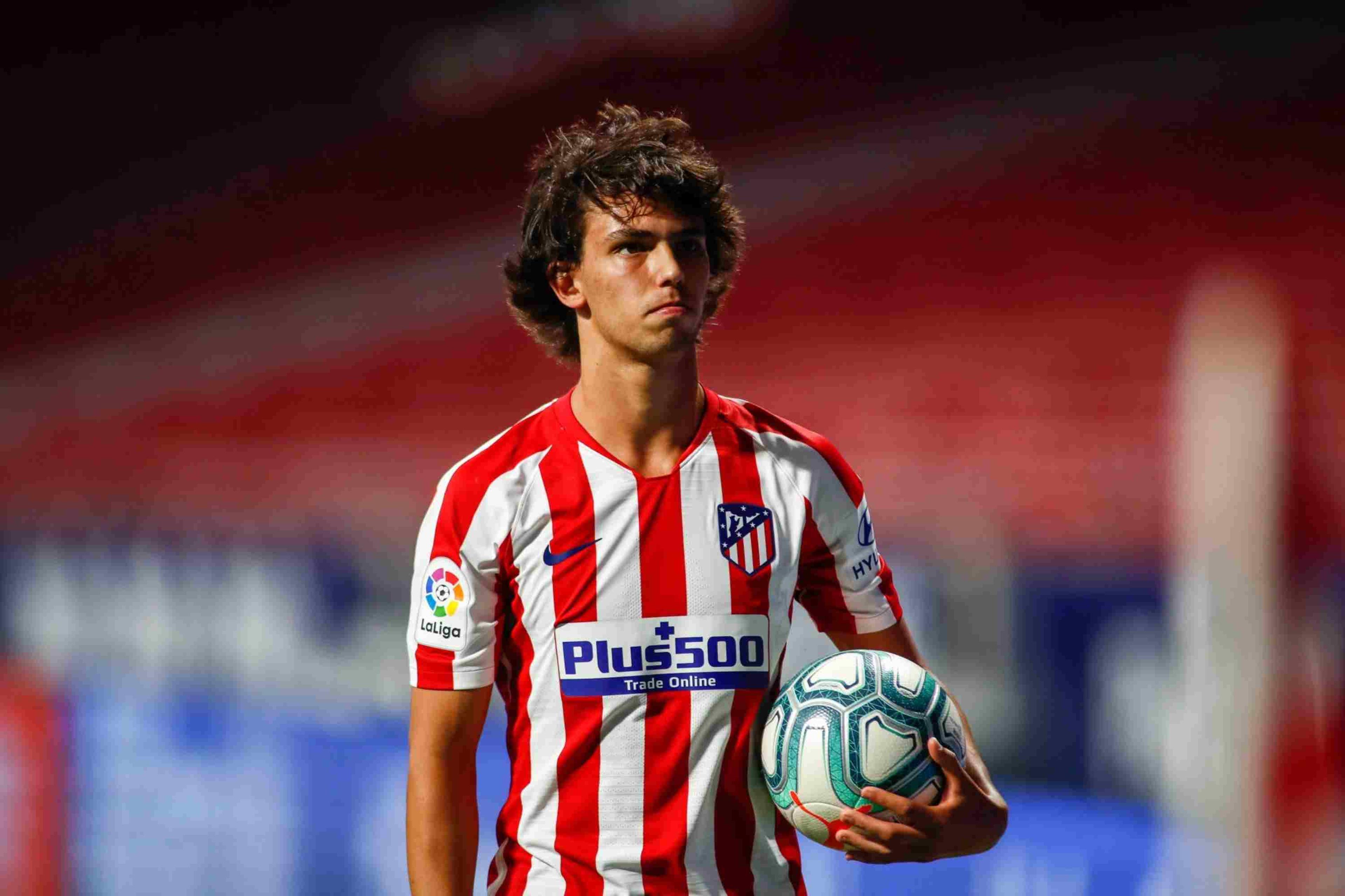 !Irritou! Após declarar sonho de jogar no Barcelona, João Félix tem placa vandalizada por torcedores do Atlético de Madrid