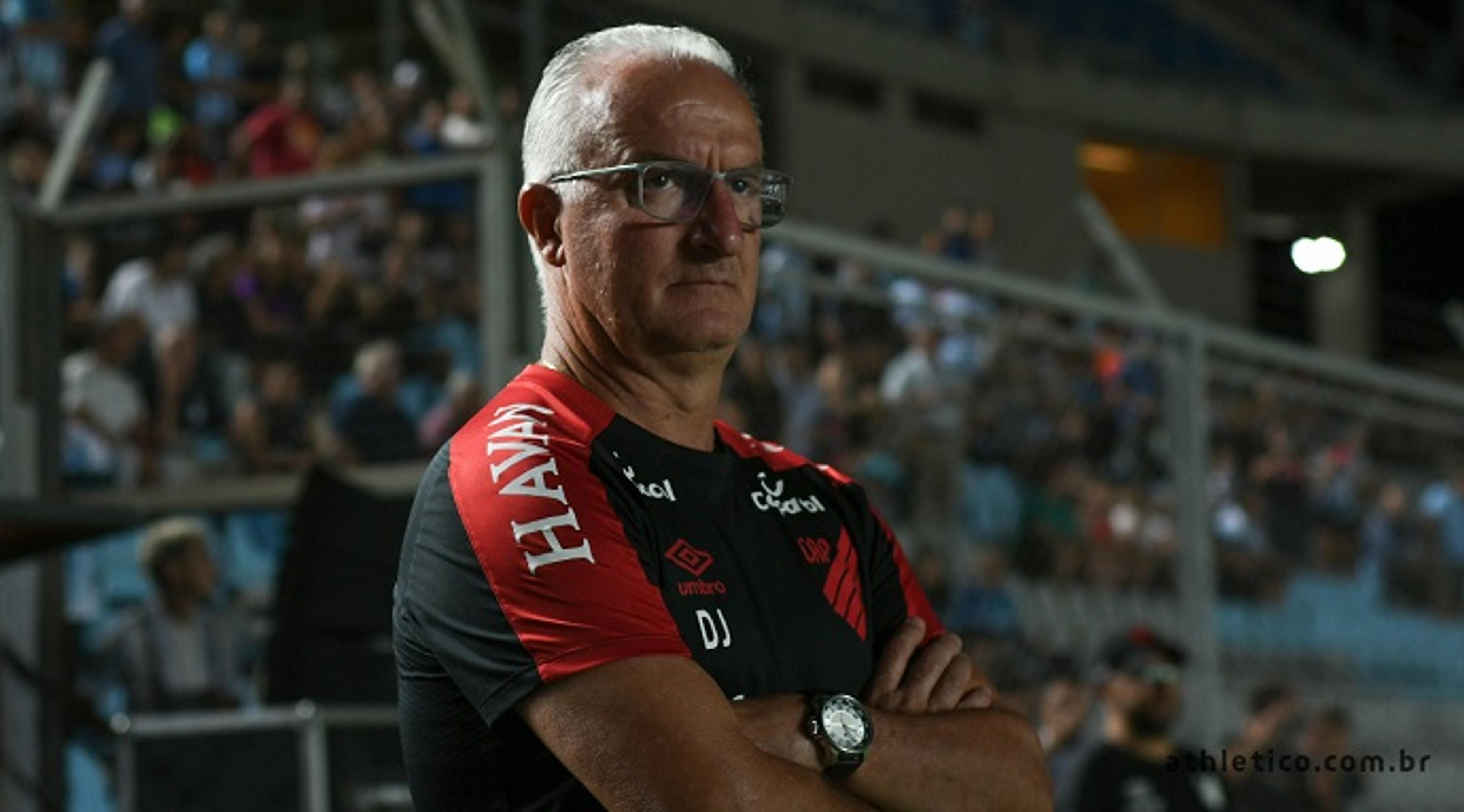 Técnico do Athletico, Dorival Jr. testa positivo para o novo coronavírus