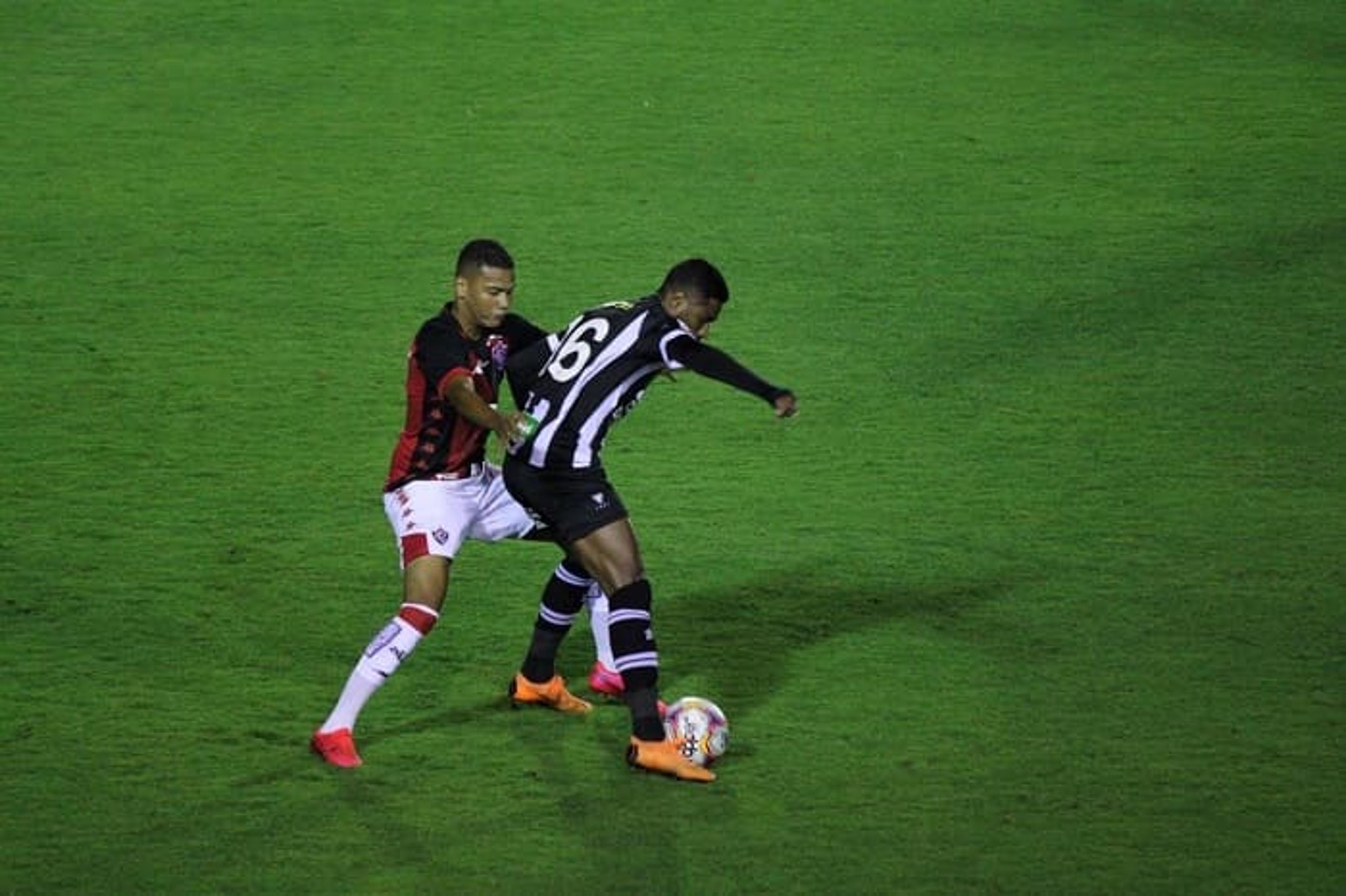 Figueirense e Vitória fazem jogo ascendente, porém sem gols em Florianópolis