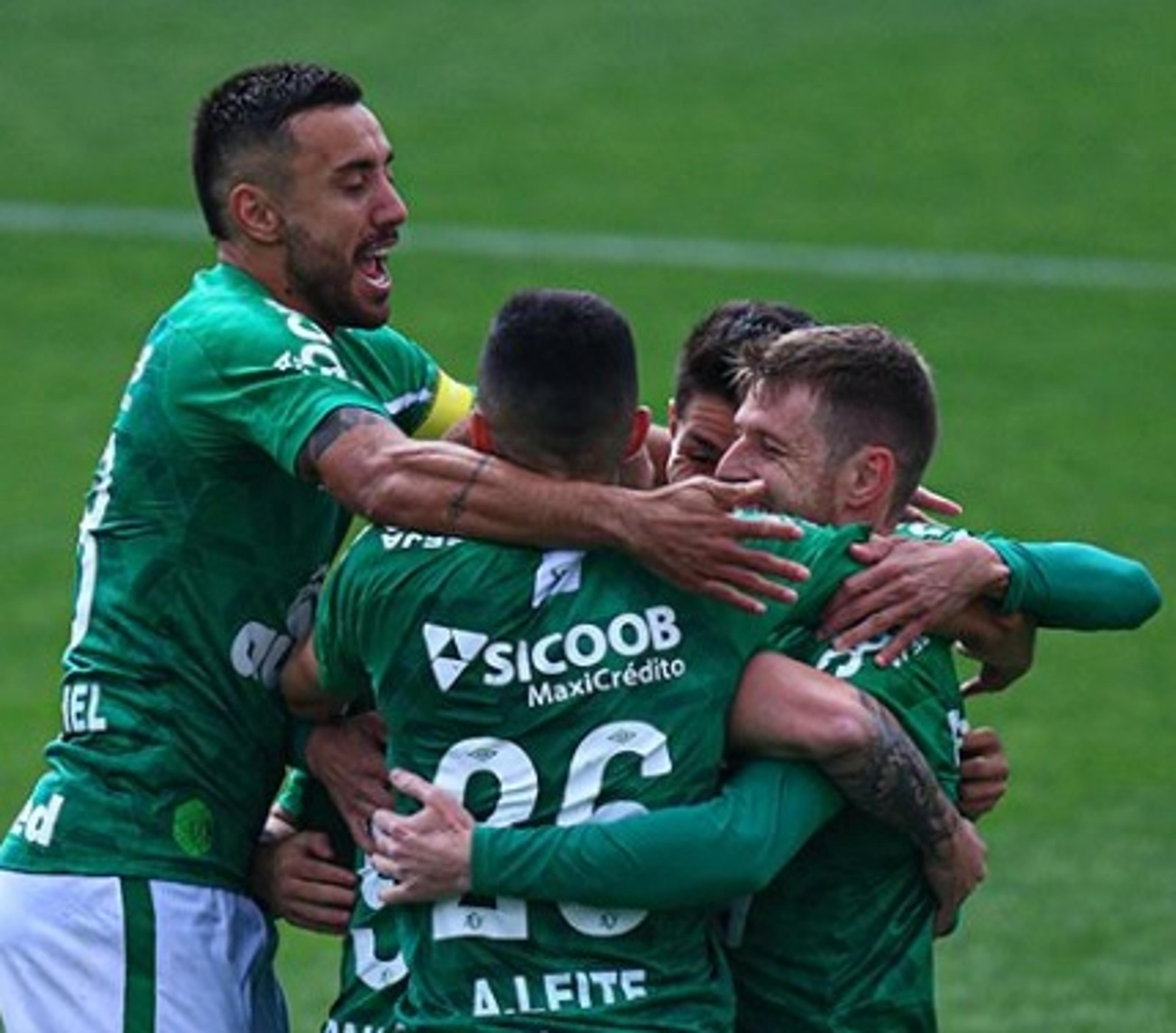 Com gol no início, Chapecoense vence o Sampaio Corrêa