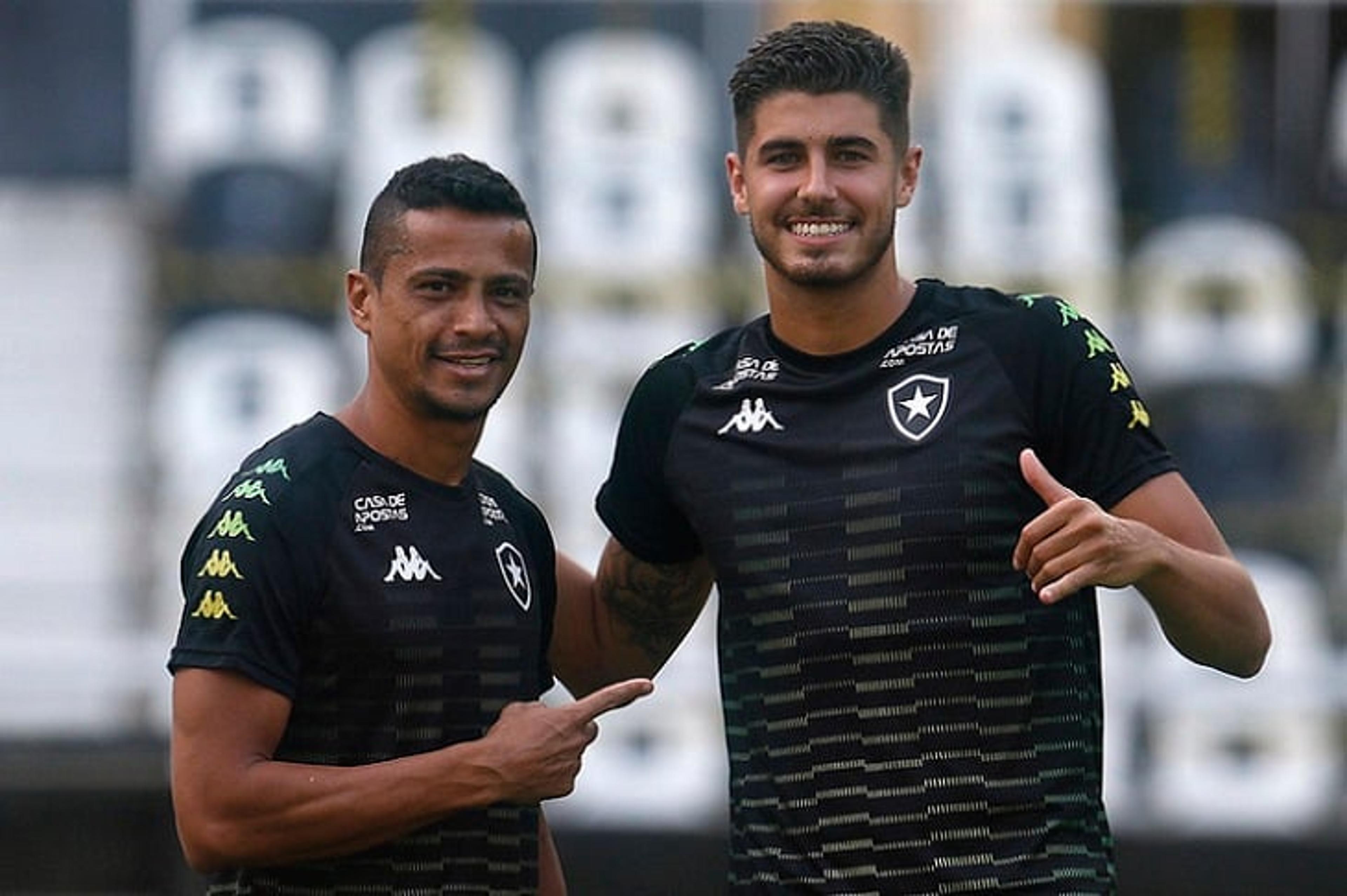 Recuperados da COVID-19, Cícero e Pedro Raul voltam aos treinos no Botafogo