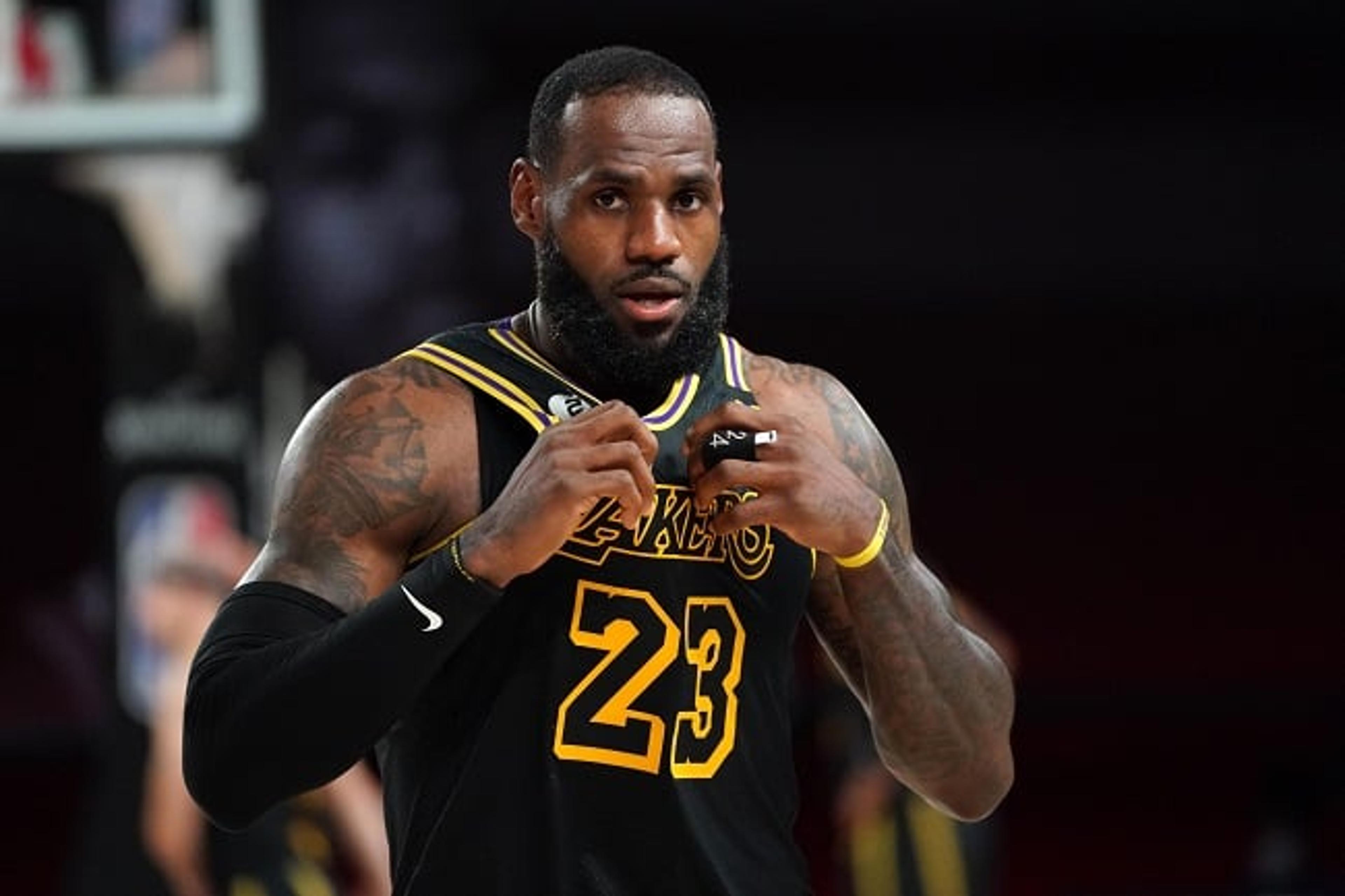 LeBron James soma R$ 1 bilhão em ganhos na carreira; entenda o que significa a marca histórica