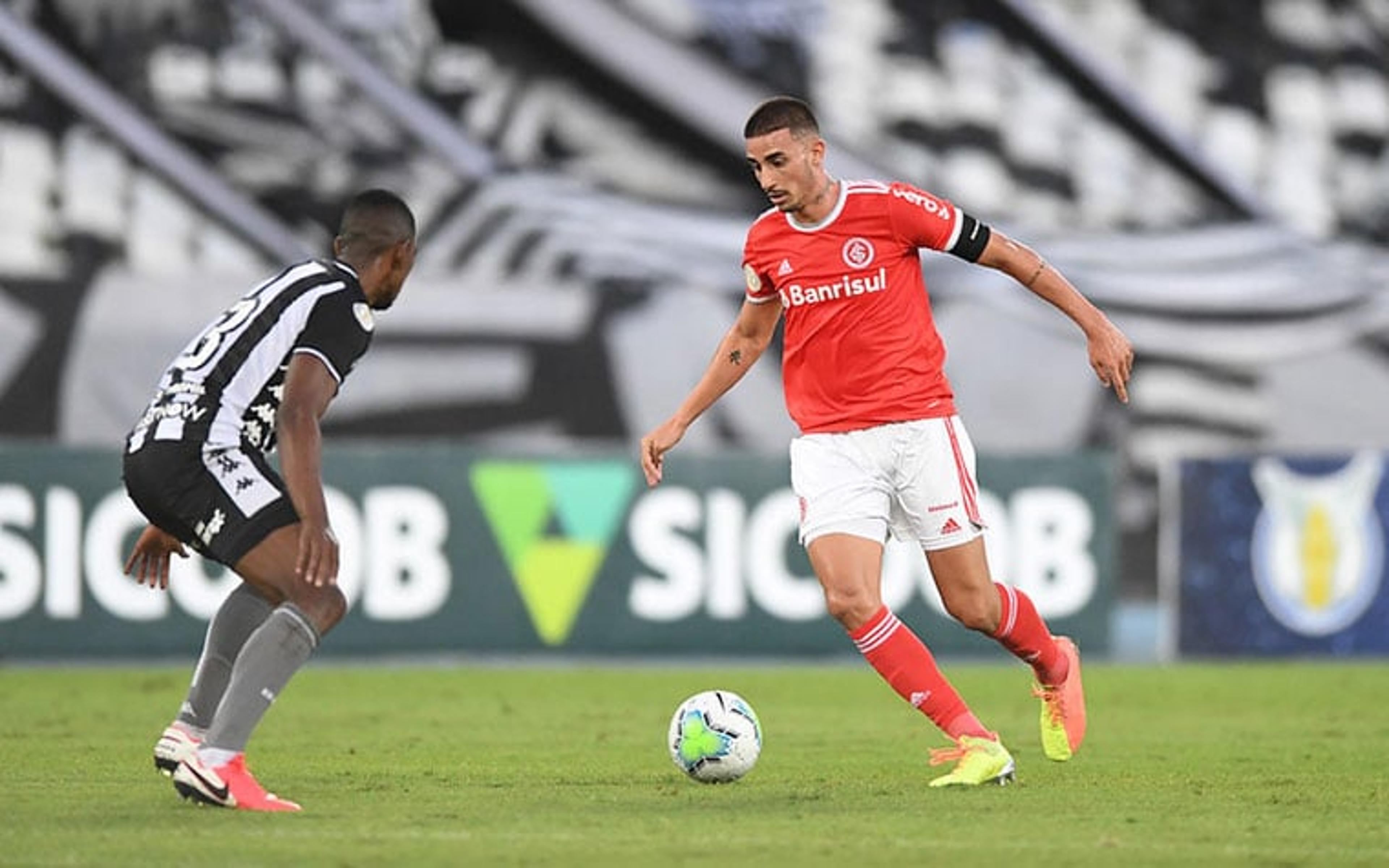 Botafogo é derrotado pelo Internacional e perde invencibilidade no Campeonato Brasileiro