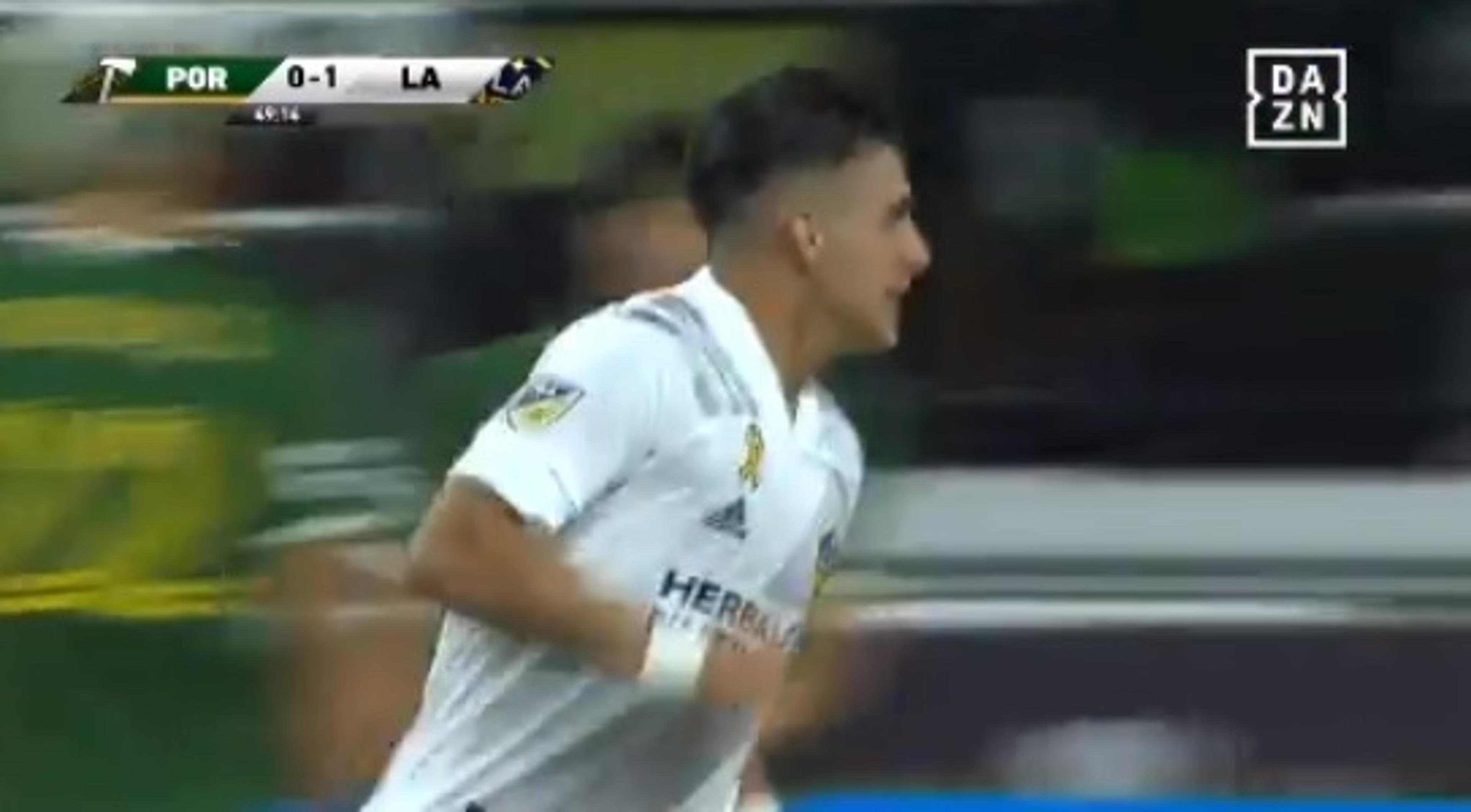 VÍDEO: Ex-Boca Juniors, Pavón marca golaço na vitória do LA Galaxy na MLS