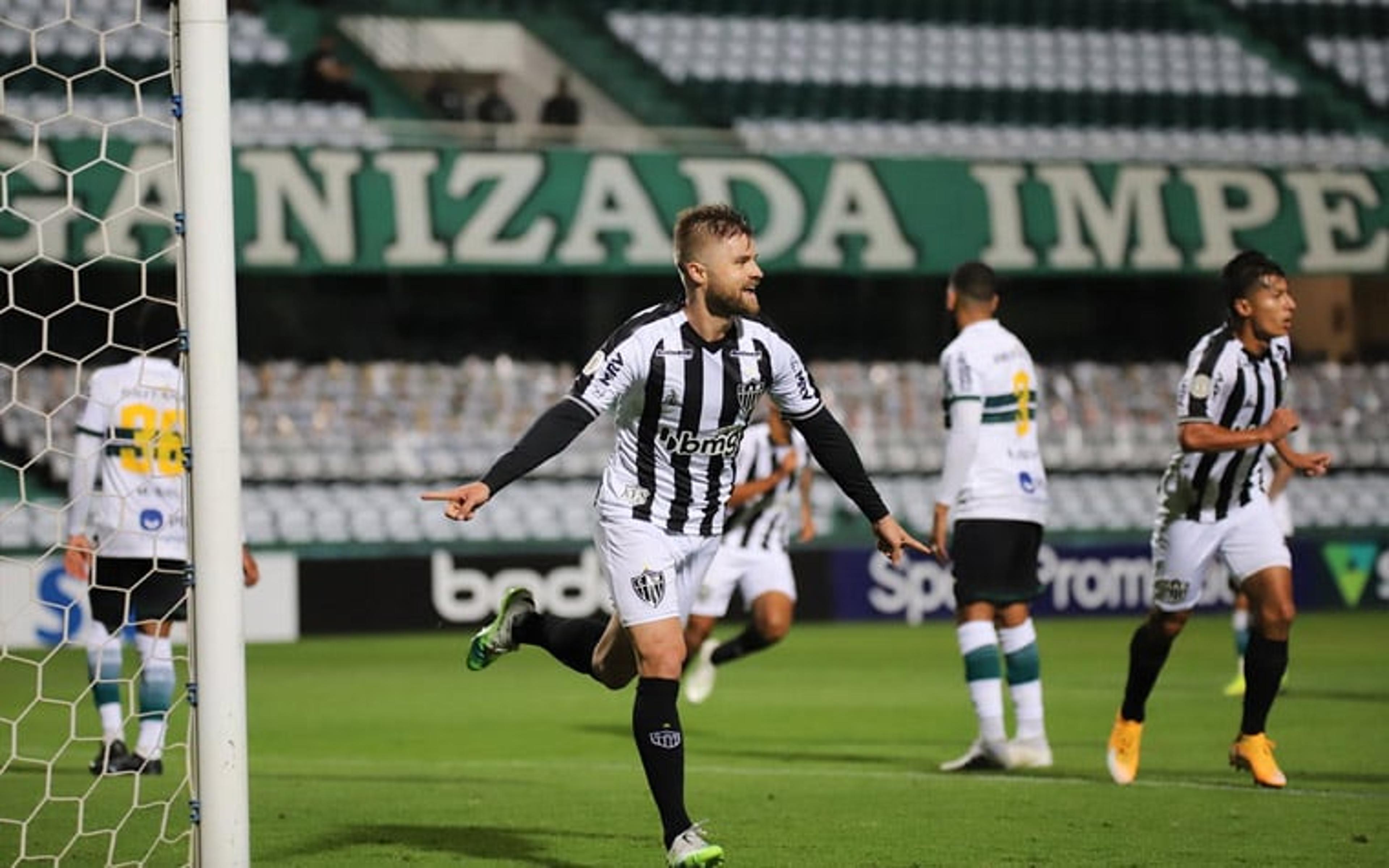 Vasco faz consulta por atacante do Atlético-MG