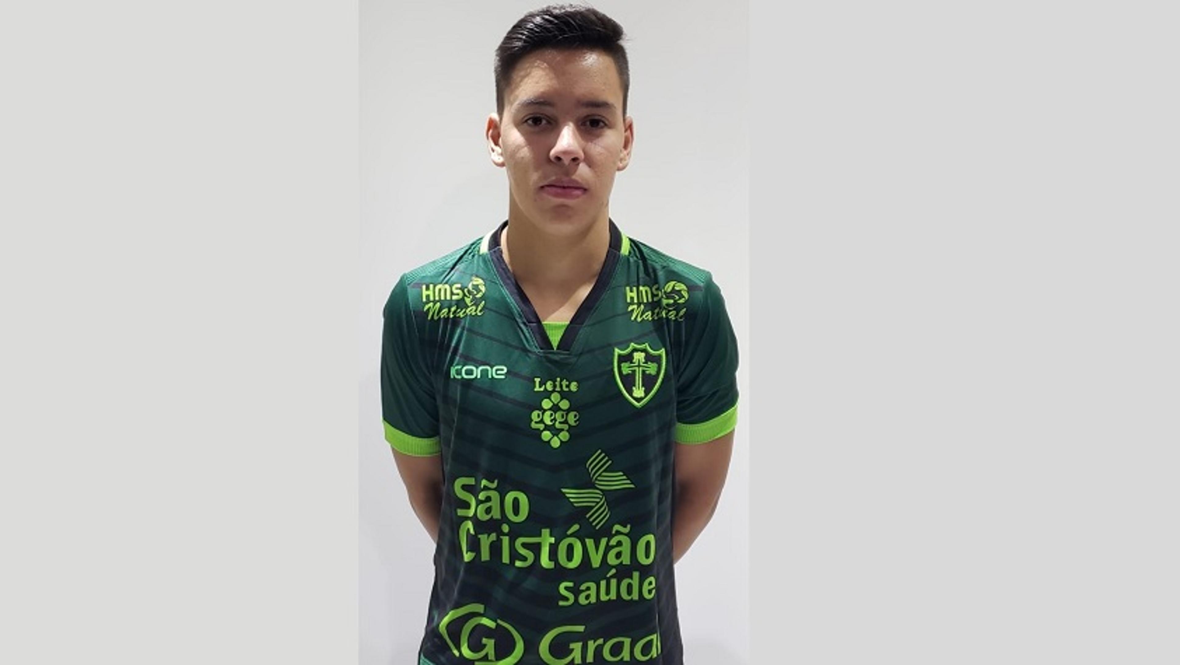 Promessa da Portuguesa, Guilherme Barbosa é visto como joia no clube e mira sonho aos 18 anos