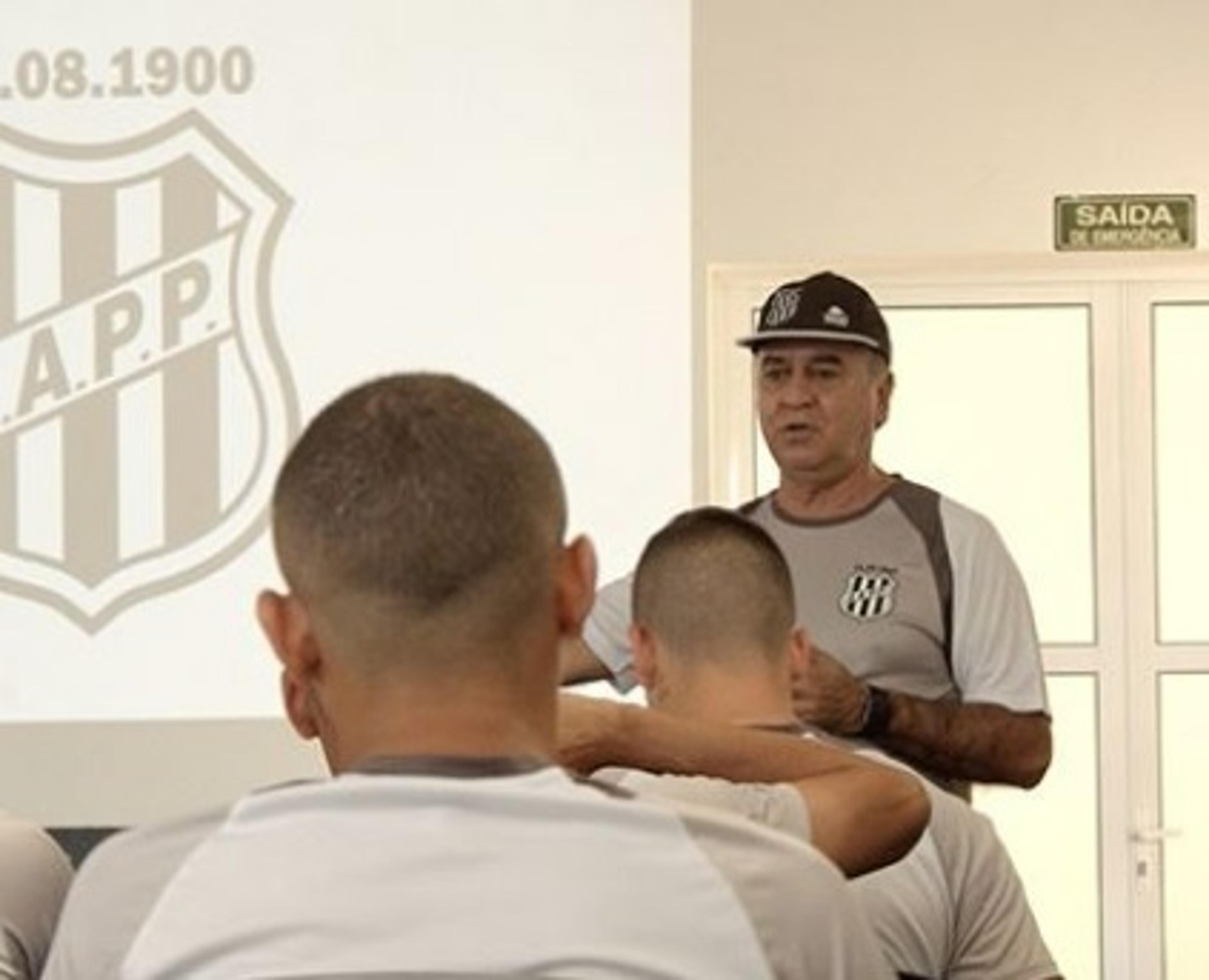 Após novo revés, Marcelo Oliveira comenta futuro na Ponte Preta