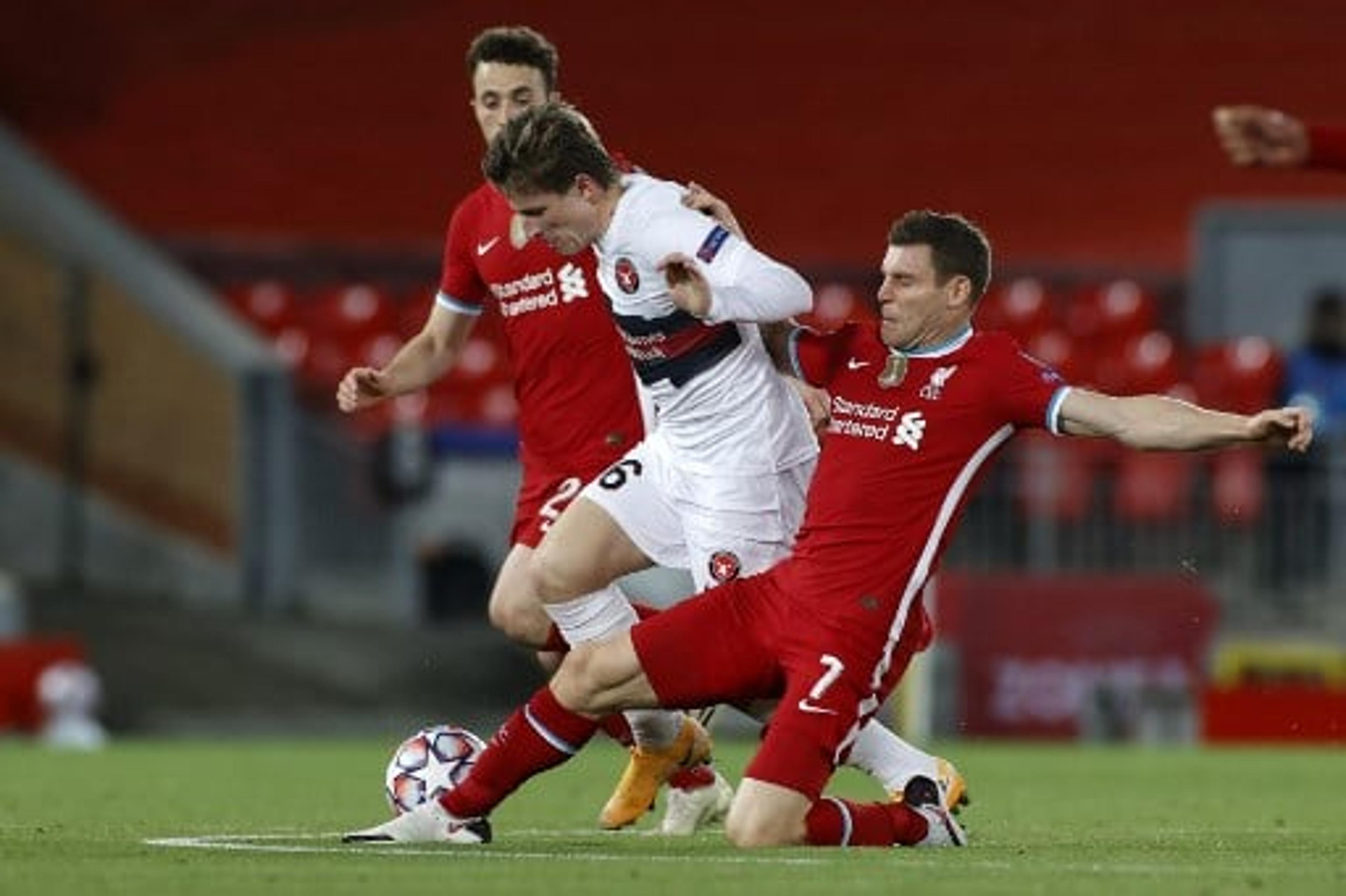 Liverpool repensa viagem para jogo contra Midtjylland pela Liga dos Campeões por surto de Covid-19