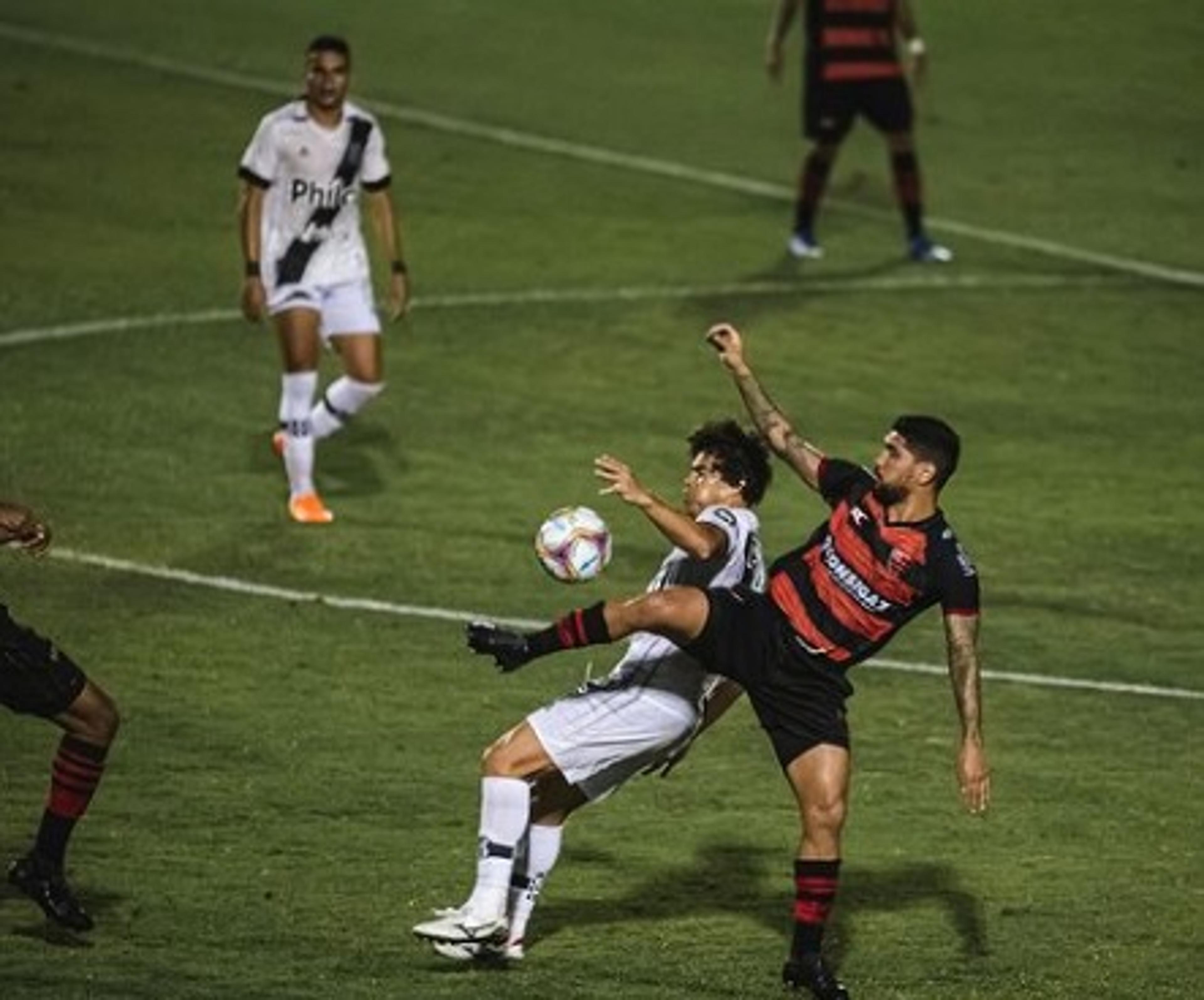 Apodi decide e Ponte Preta vence o lanterna Oeste