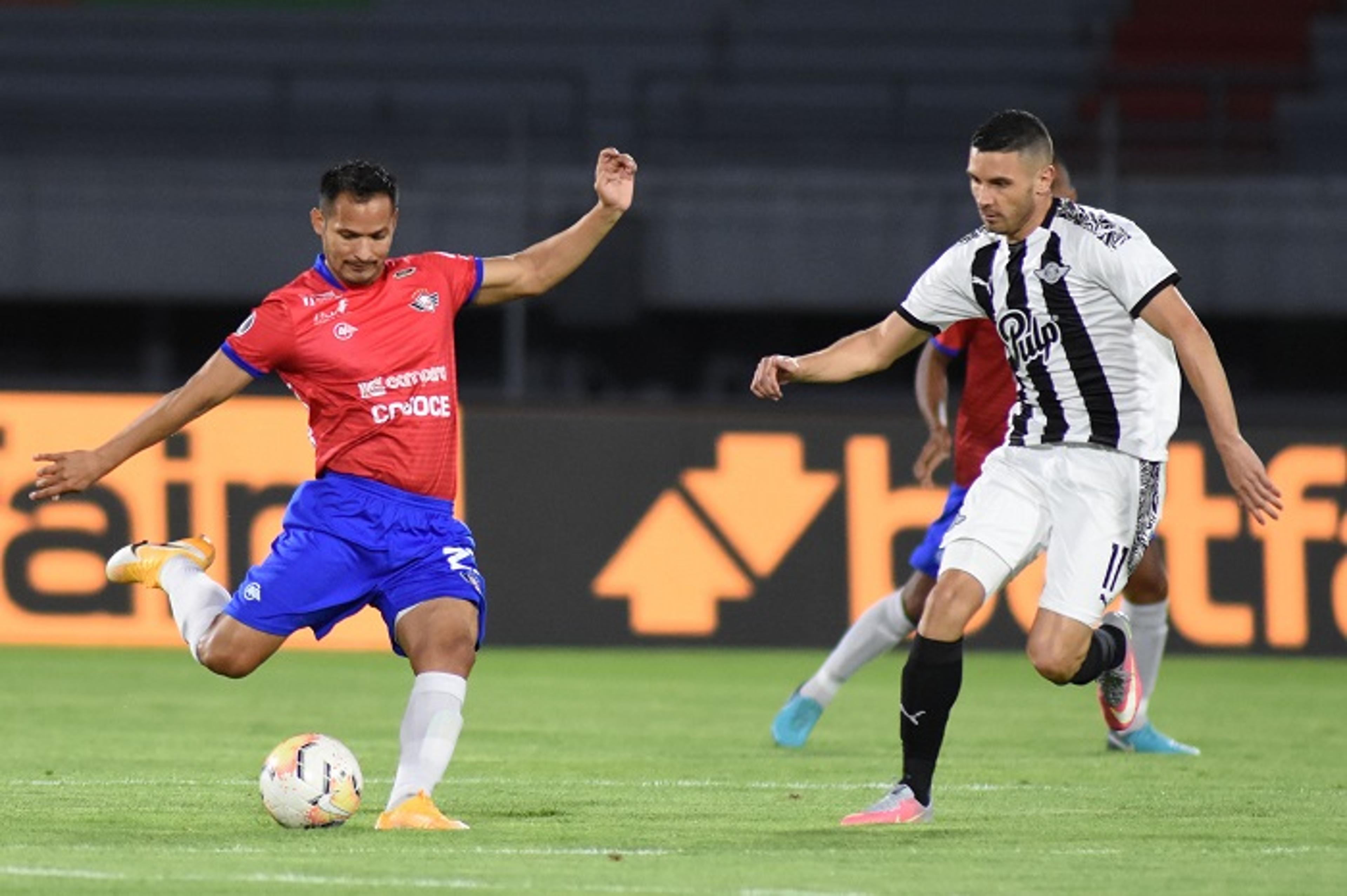 Cardozo garante vaga do Libertad que enfrenta o Palmeiras