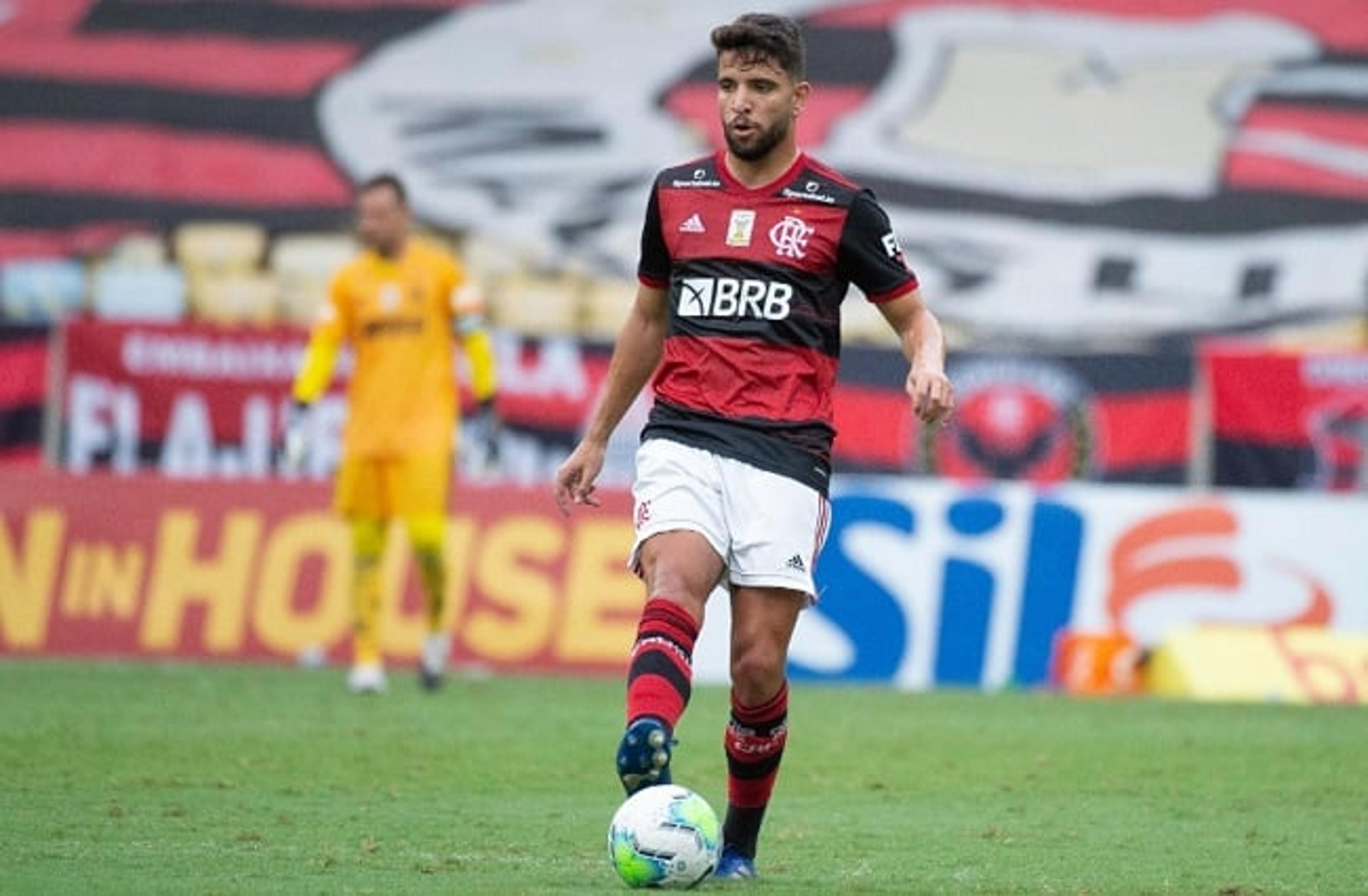 Partiu! Pepê se despede de jogadores do Flamengo para atuar no Cuiabá