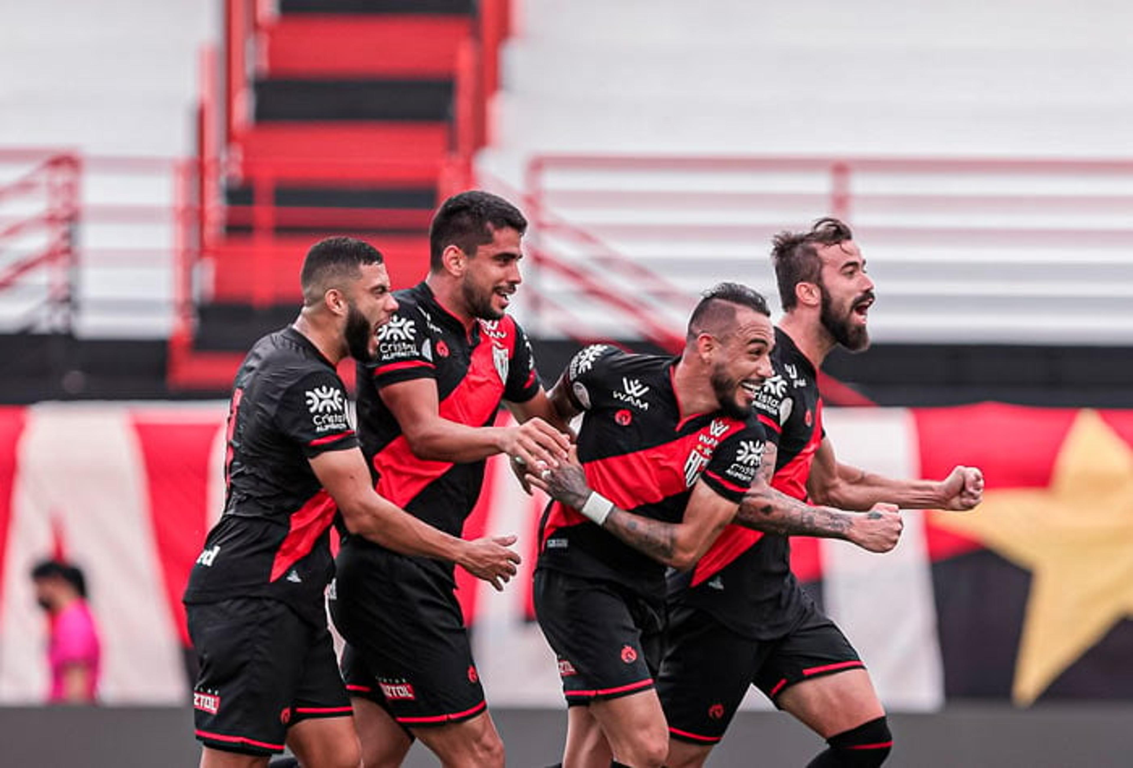 Assista aos gols da vitória do Atlético-GO sobre o São Paulo