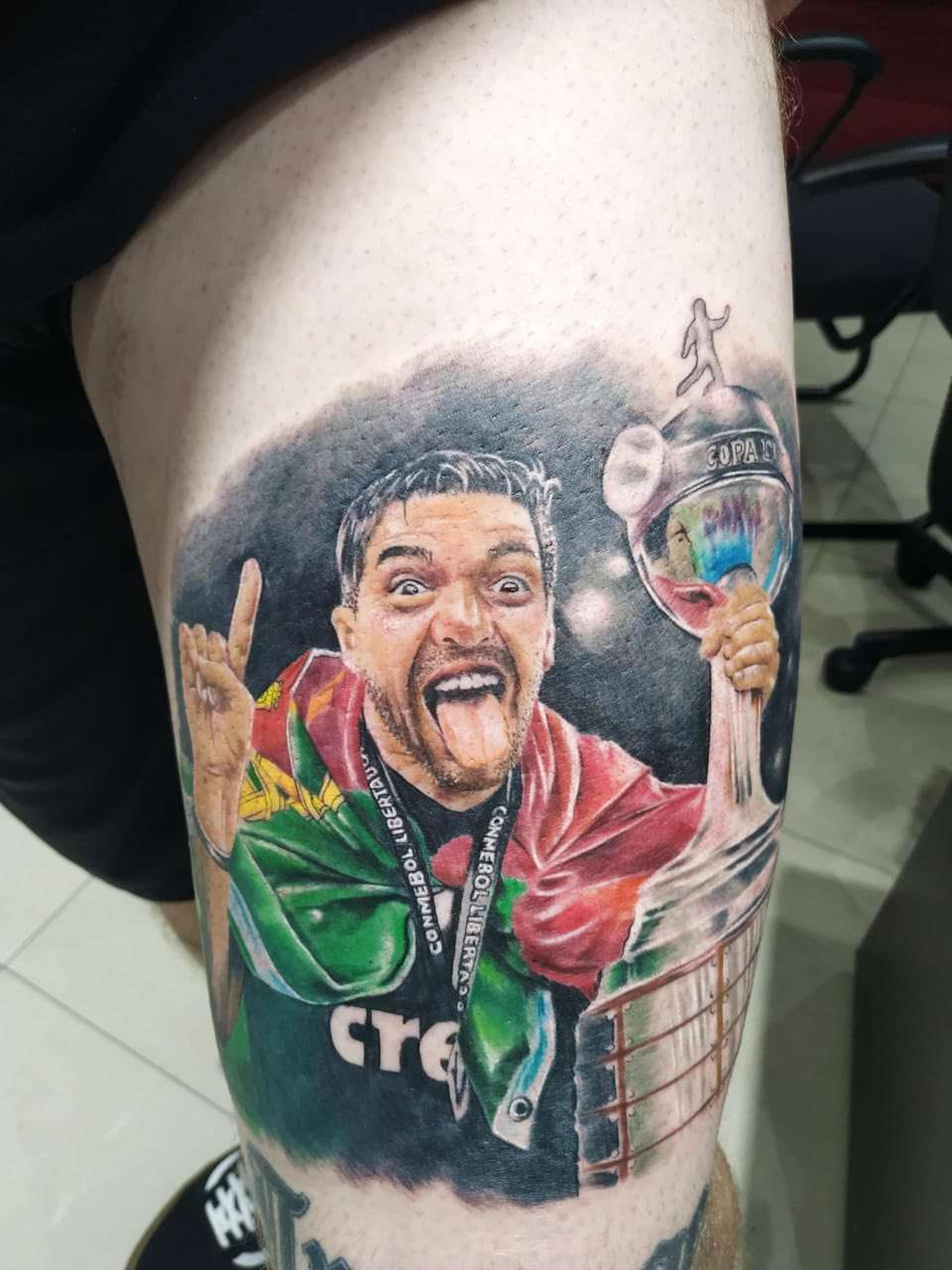 Torcedor que fez tatuagem de Abel abre o coração sobre relação de amor com o Palmeiras