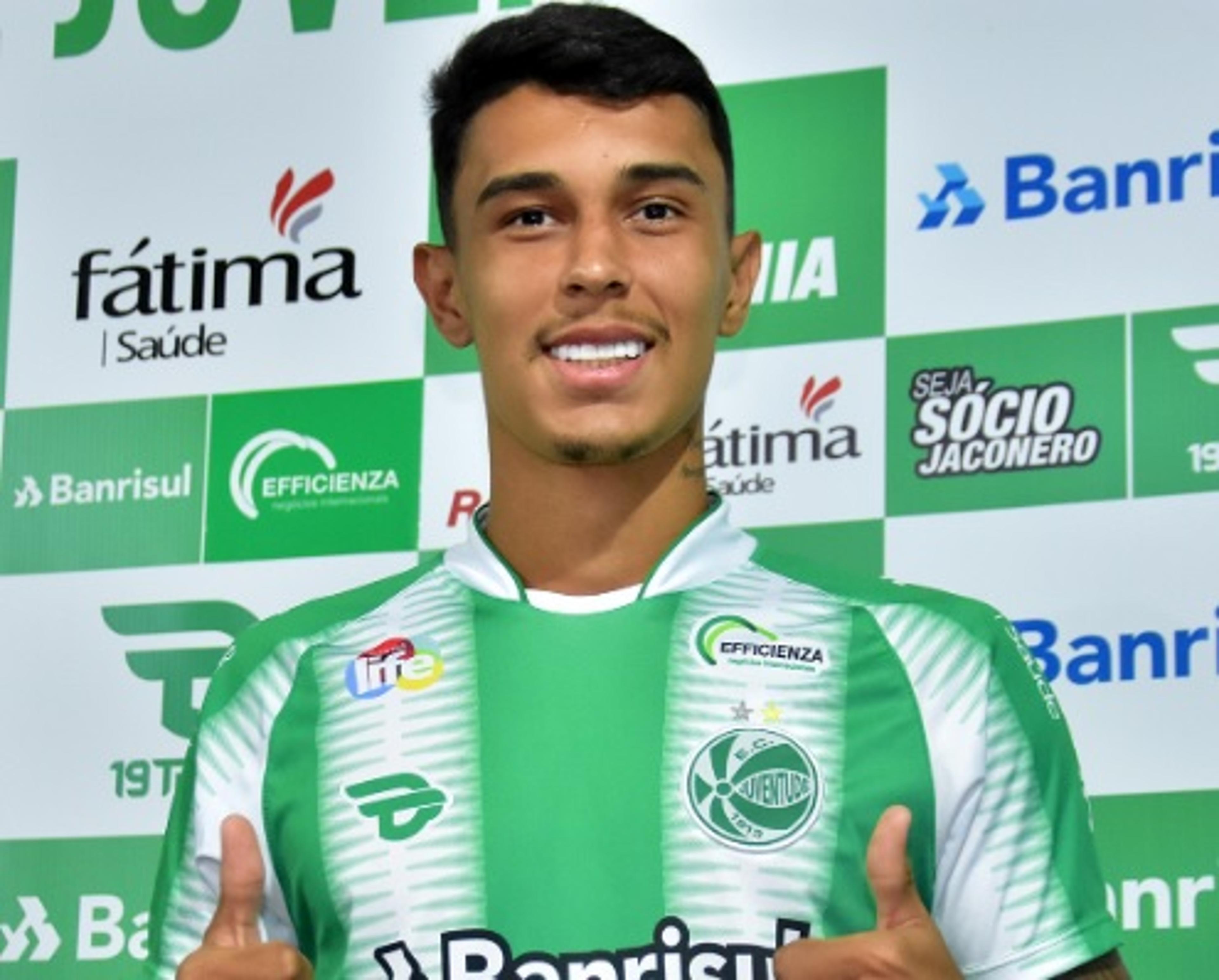 Zagueiro recém apresentado pelo Juventude já projeta estreia contra o Inter