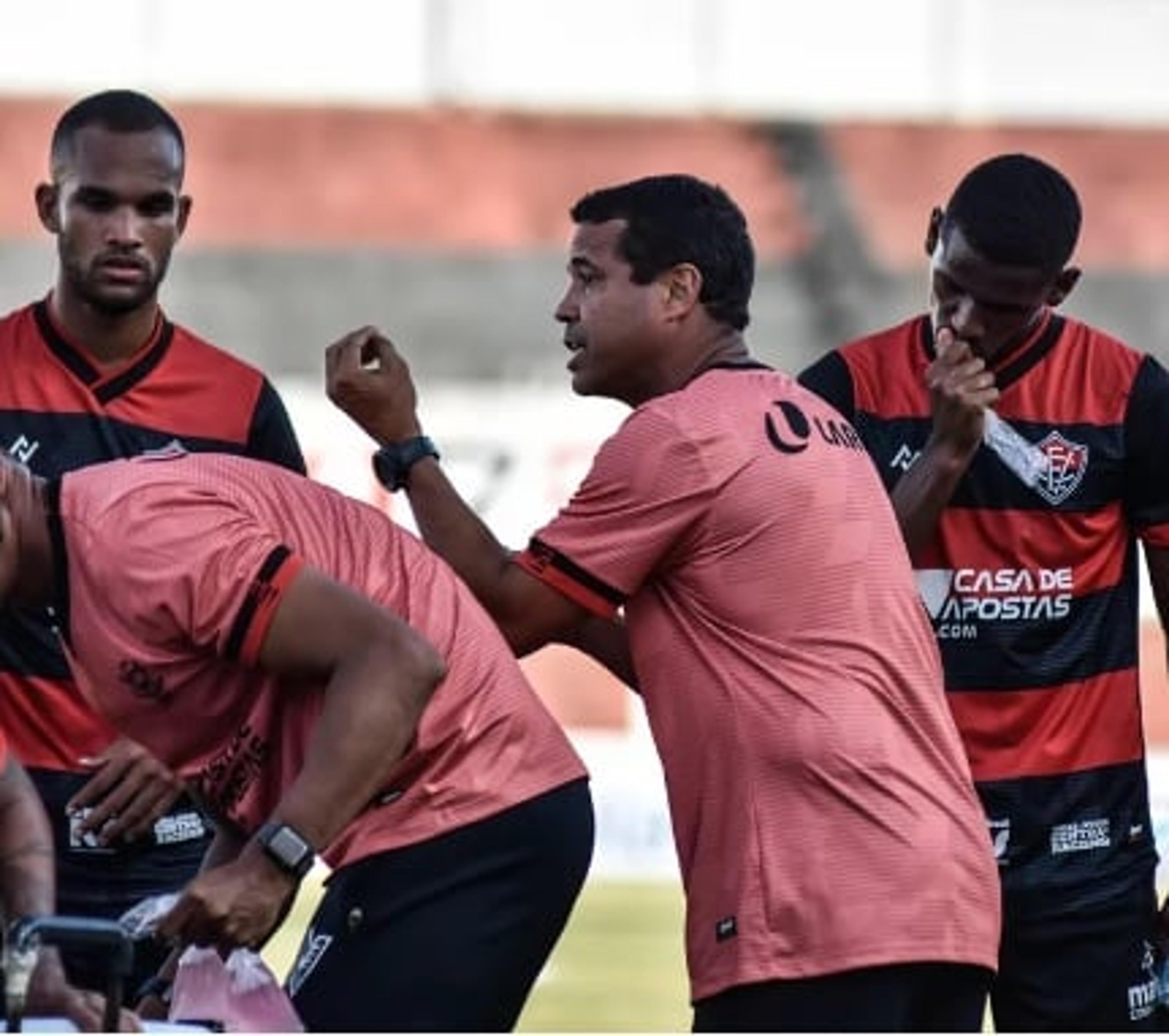 Vitória deixa de lado a Copa do Nordeste e foca no estadual