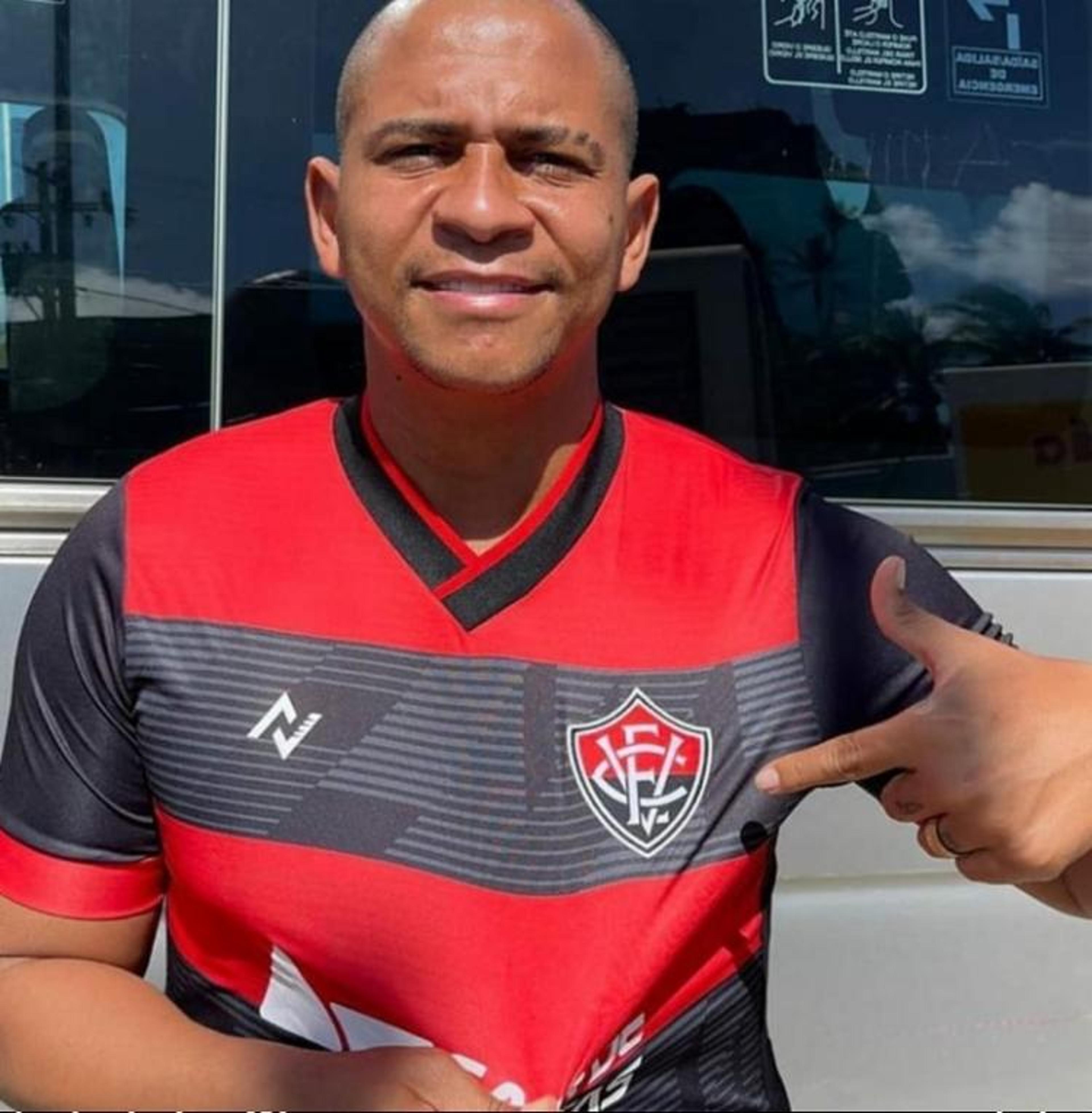 Walter relembra ligação no início da carreira com o Vitória