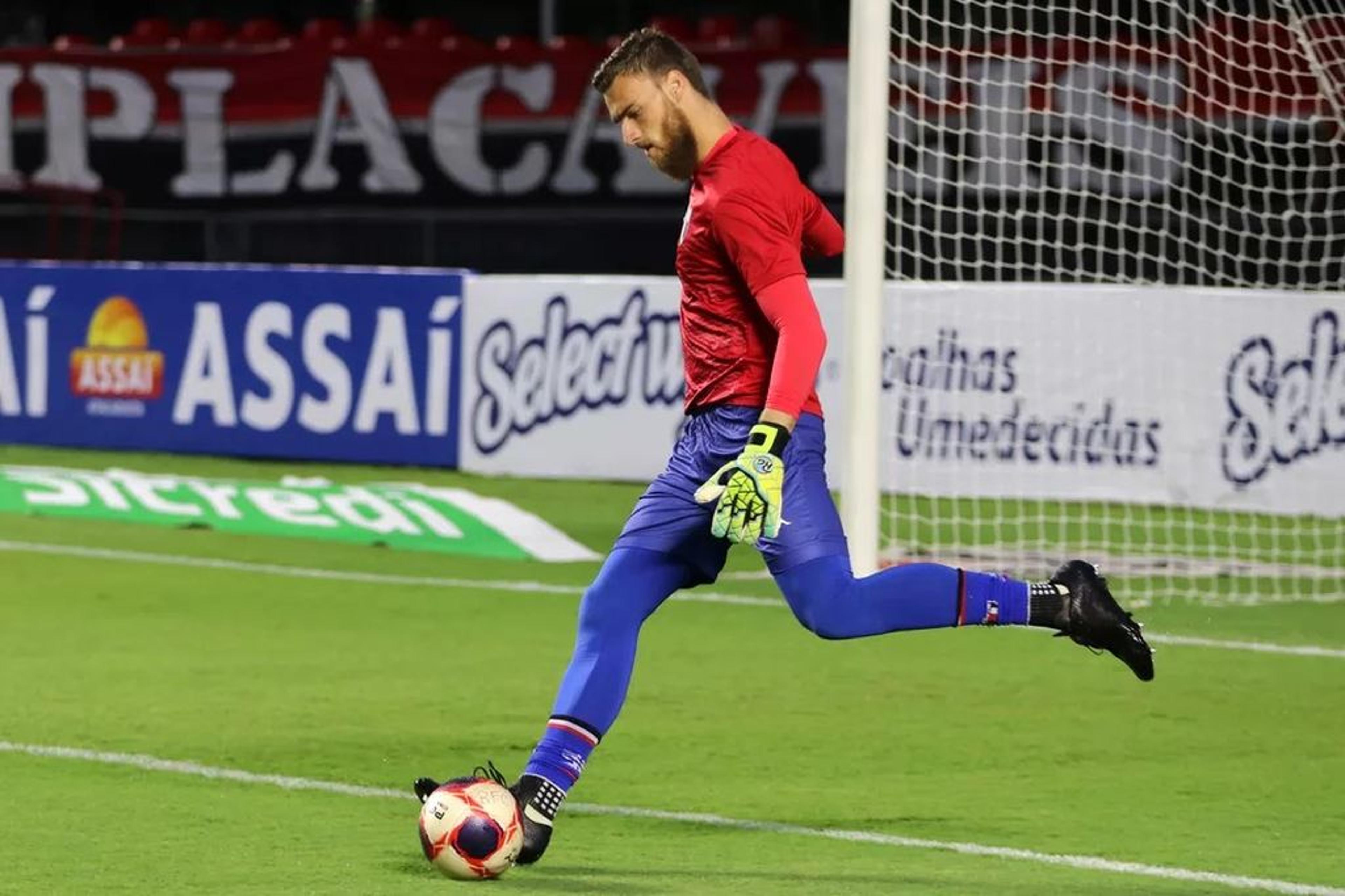 Igor Bohn comemora boa estreia no Paulistão e leva chancela de melhor goleiro da primeira rodada