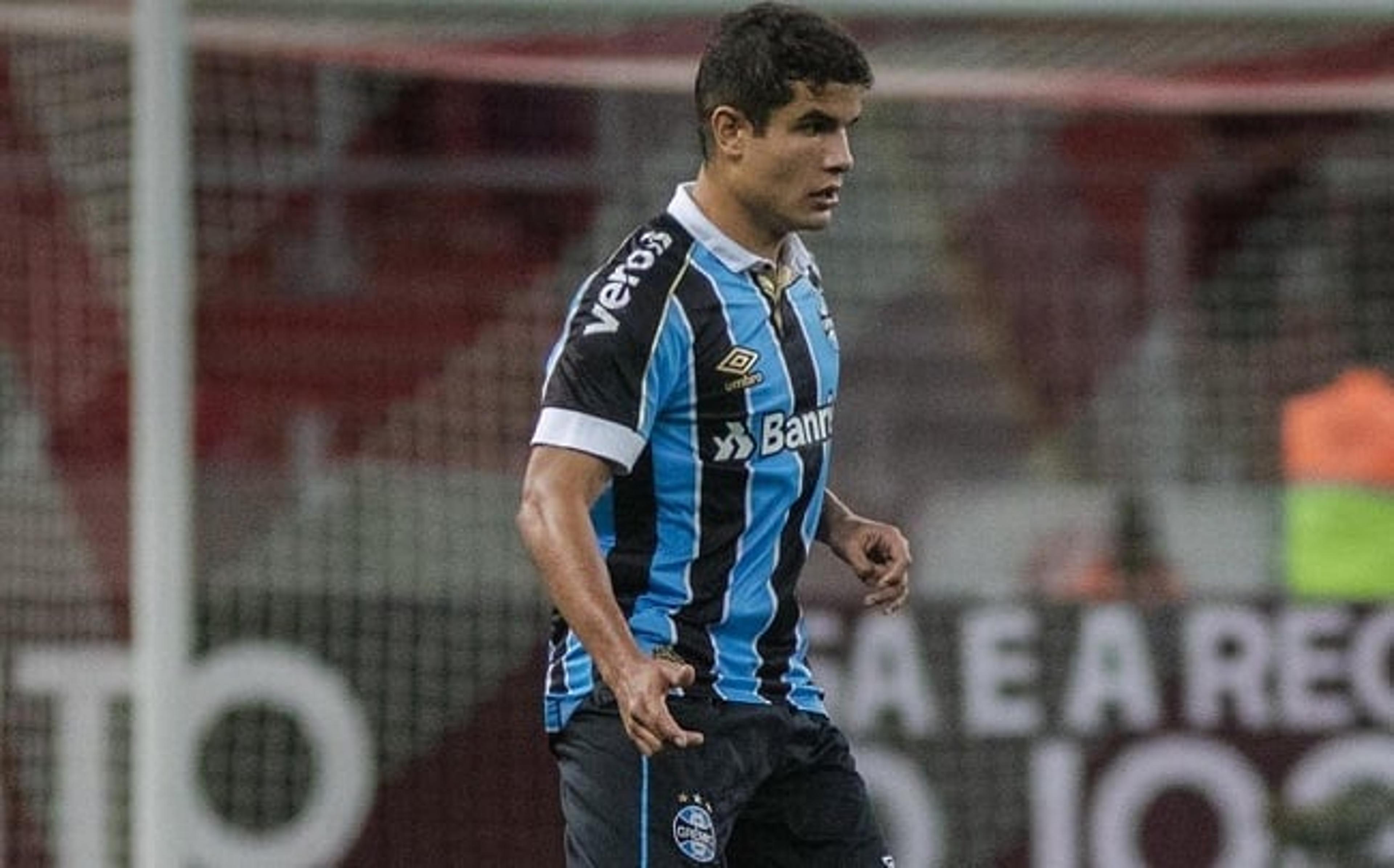 De volta ao Grêmio, Felipe Albuquerque exalta elenco