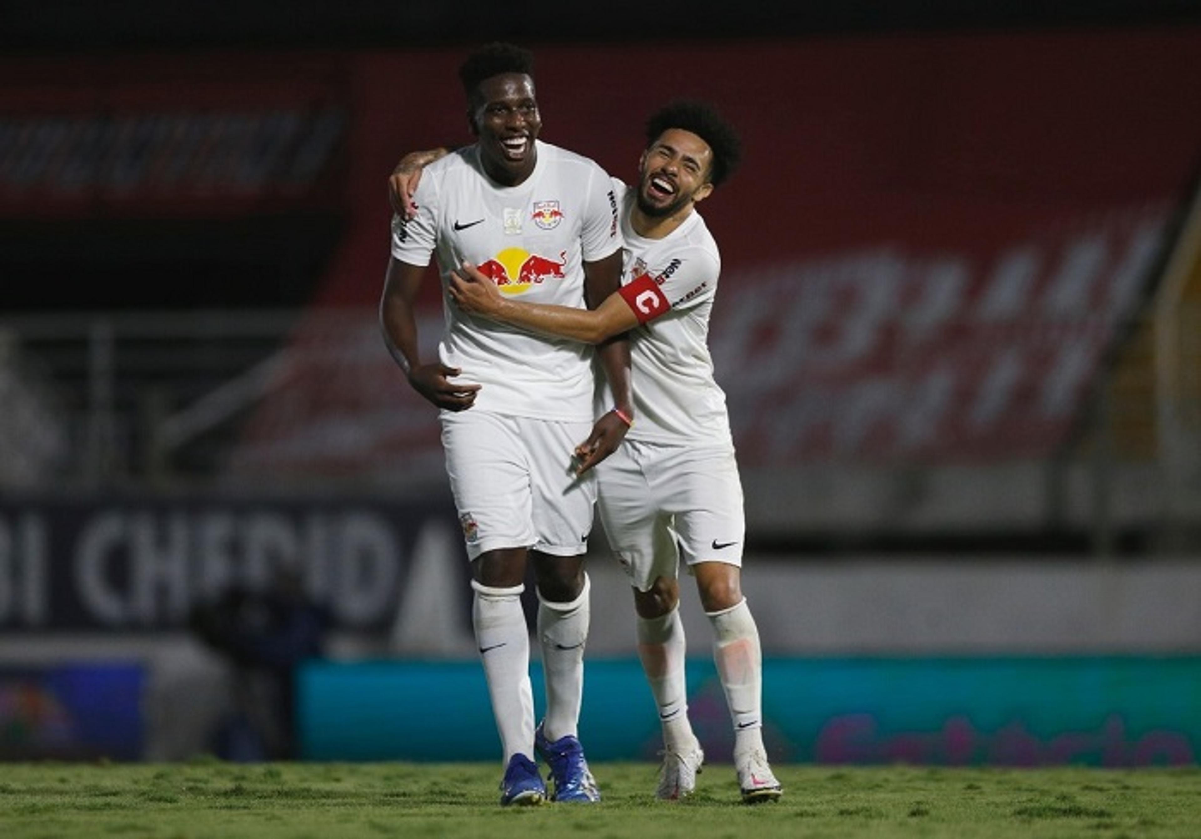 Red Bull Bragantino se aproxima de ficar com Hurtado