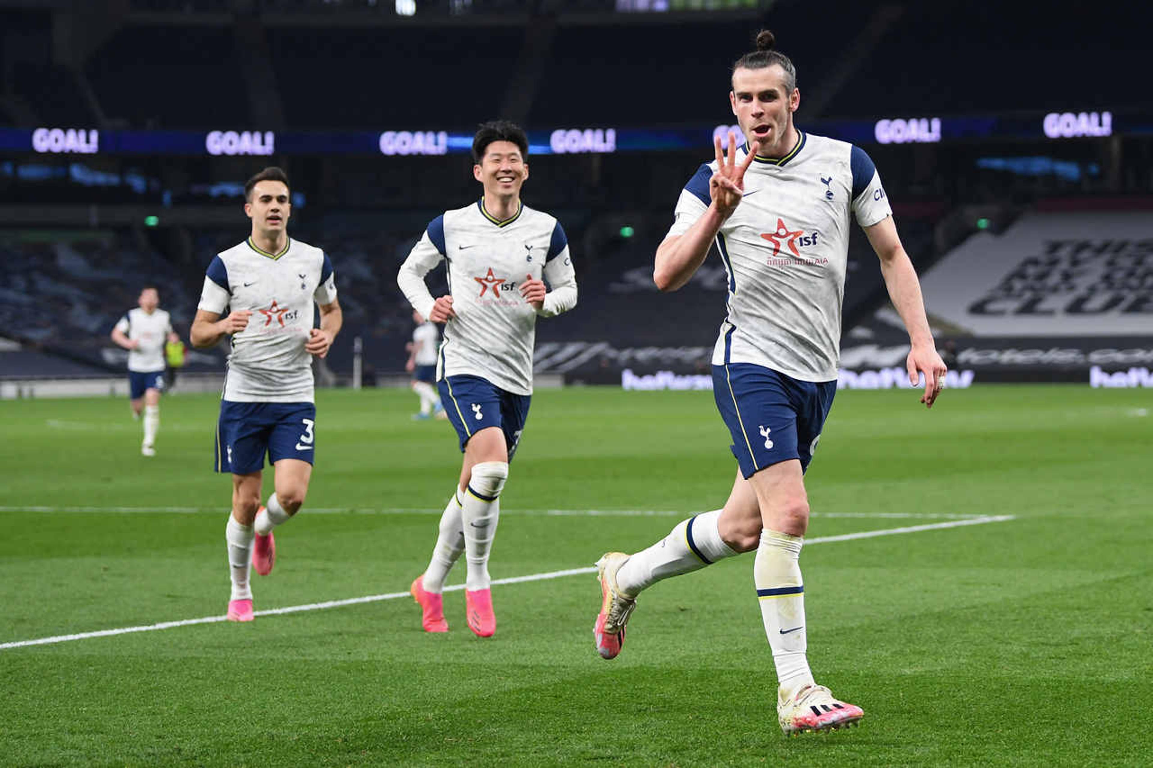 Gareth Bale pode seguir no Tottenham por mais uma temporada