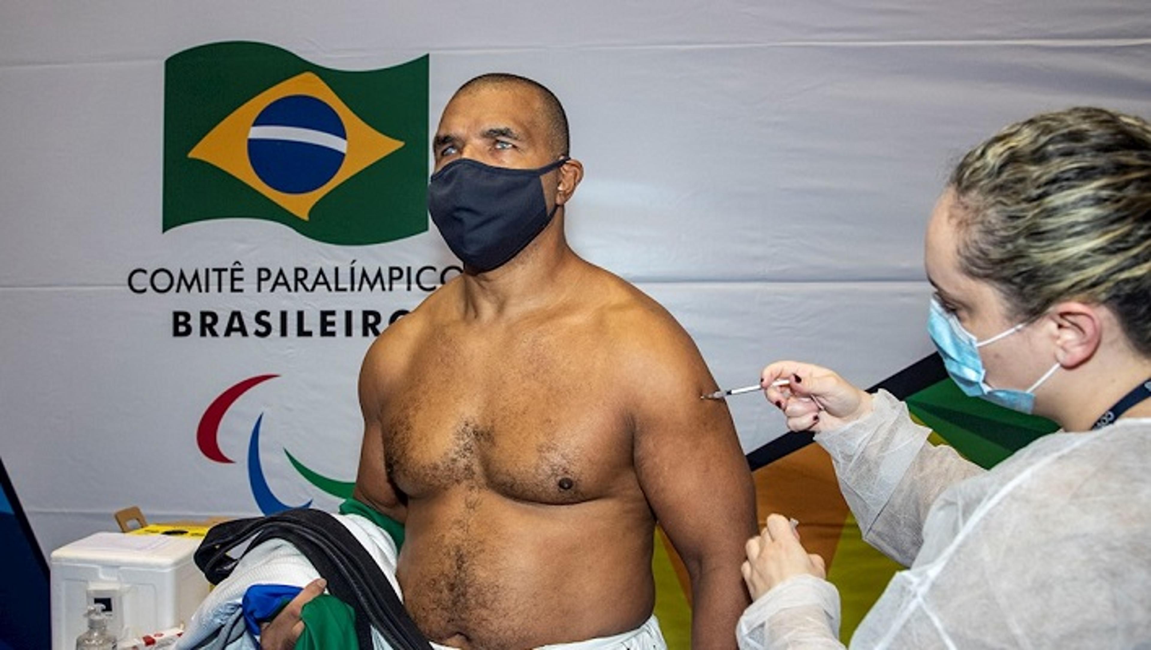 Judoca que venceu Covid é o 1º atleta brasileiro vacinado para Tóquio