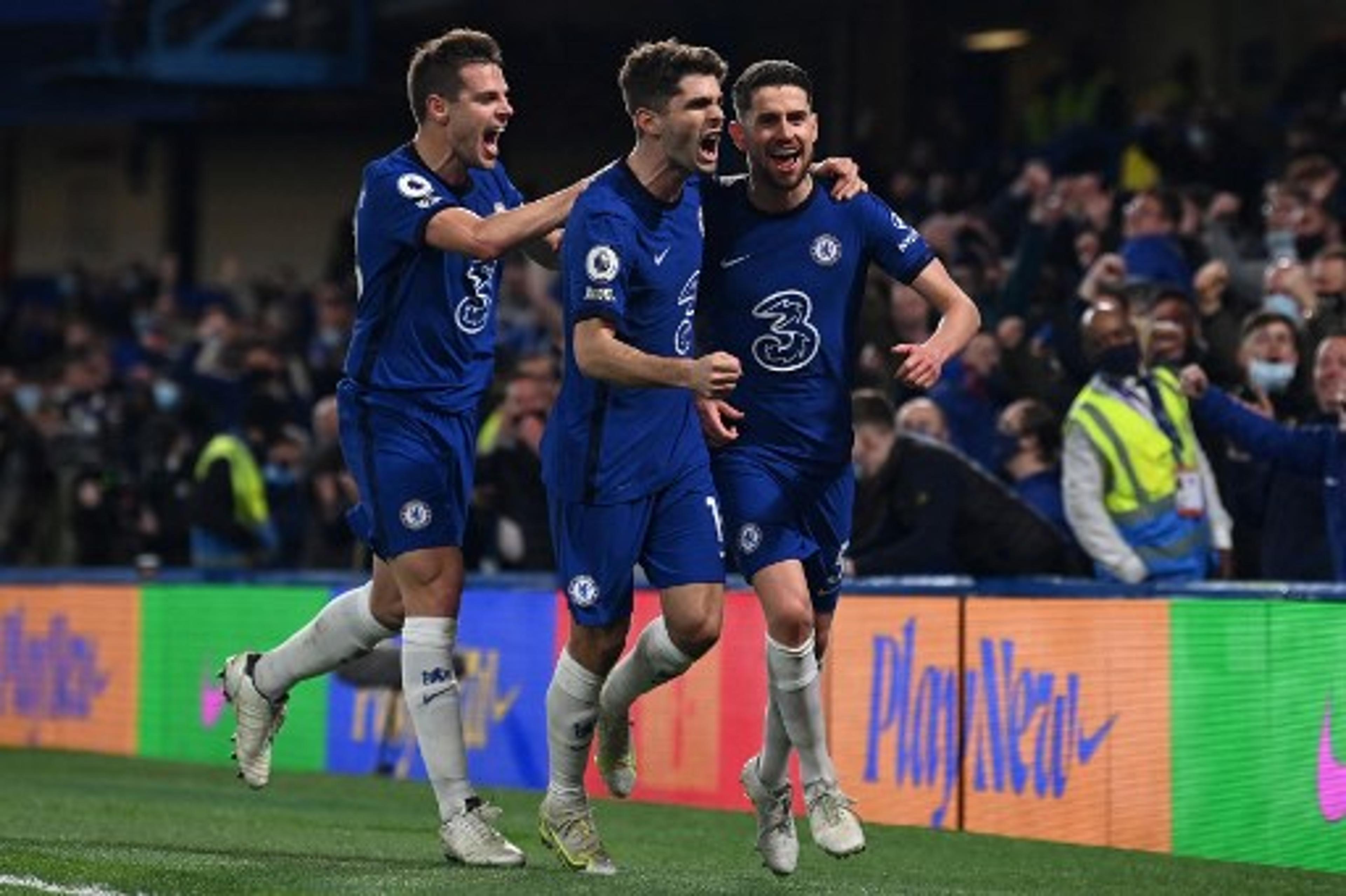 Chelsea vence o Leicester City pelo Inglês e fica mais próximo de classificação para a Champions