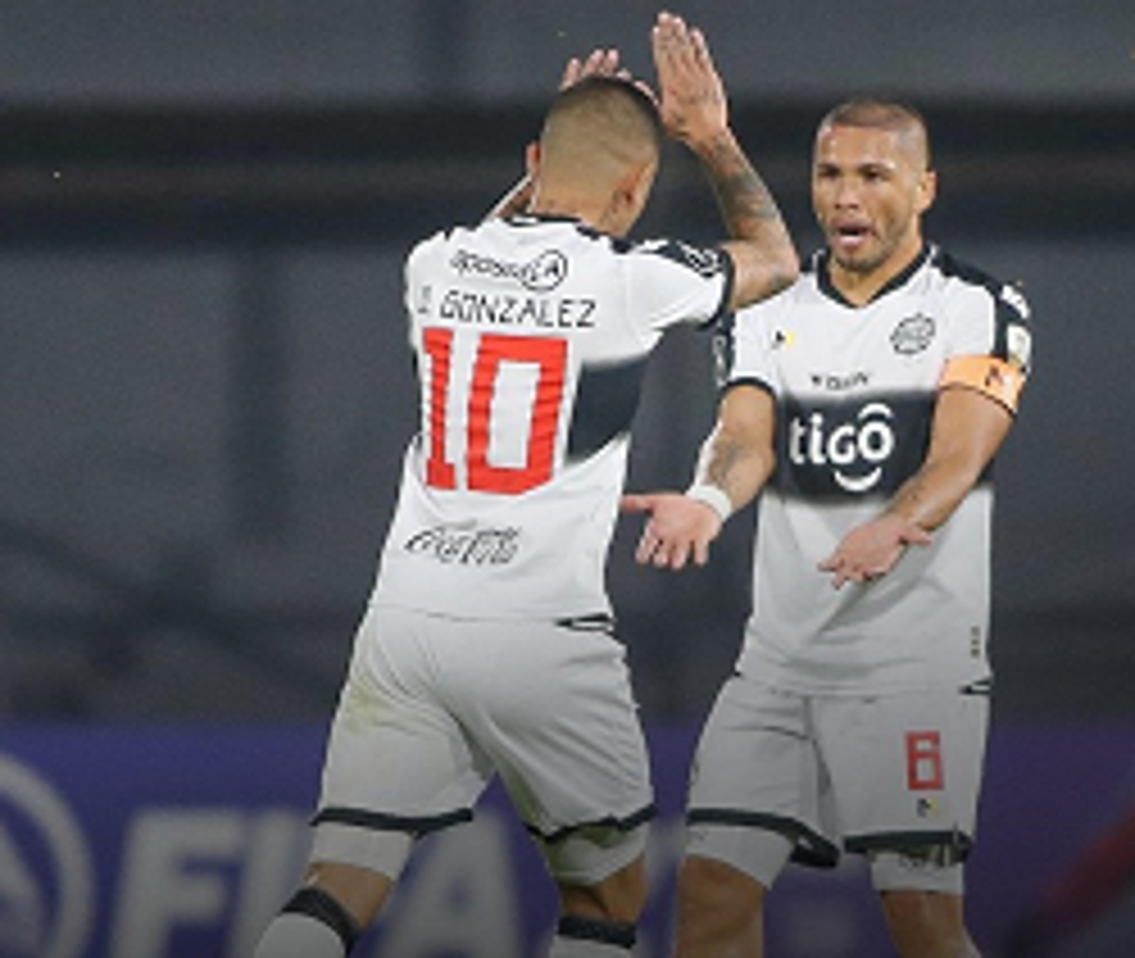 Em jogo de oito gols, Olimpia goleia o Deportivo Táchira e avança às oitavas da Liberta