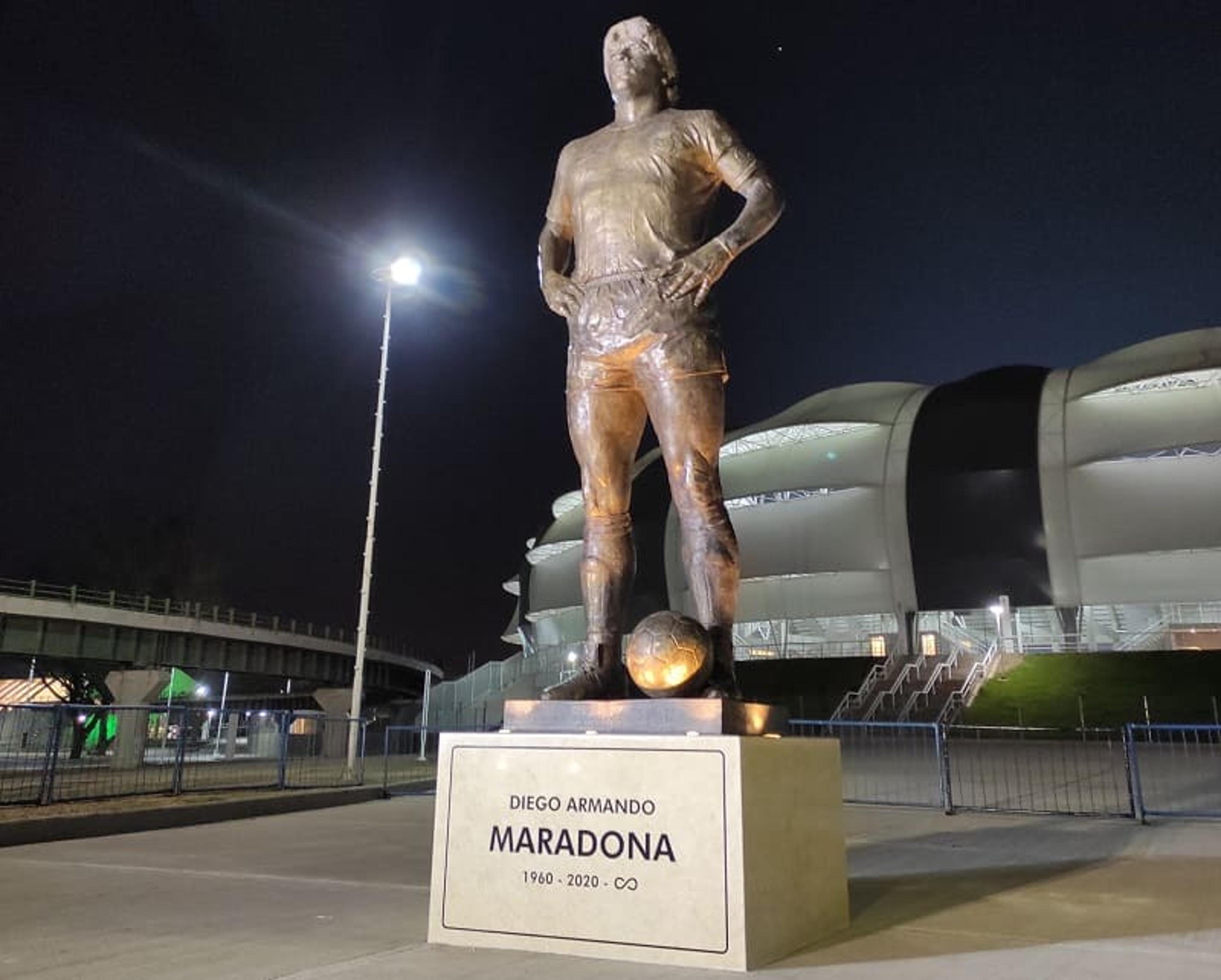 Maradona vai ganhar estátua e virar nome de praça do Rio de Janeiro