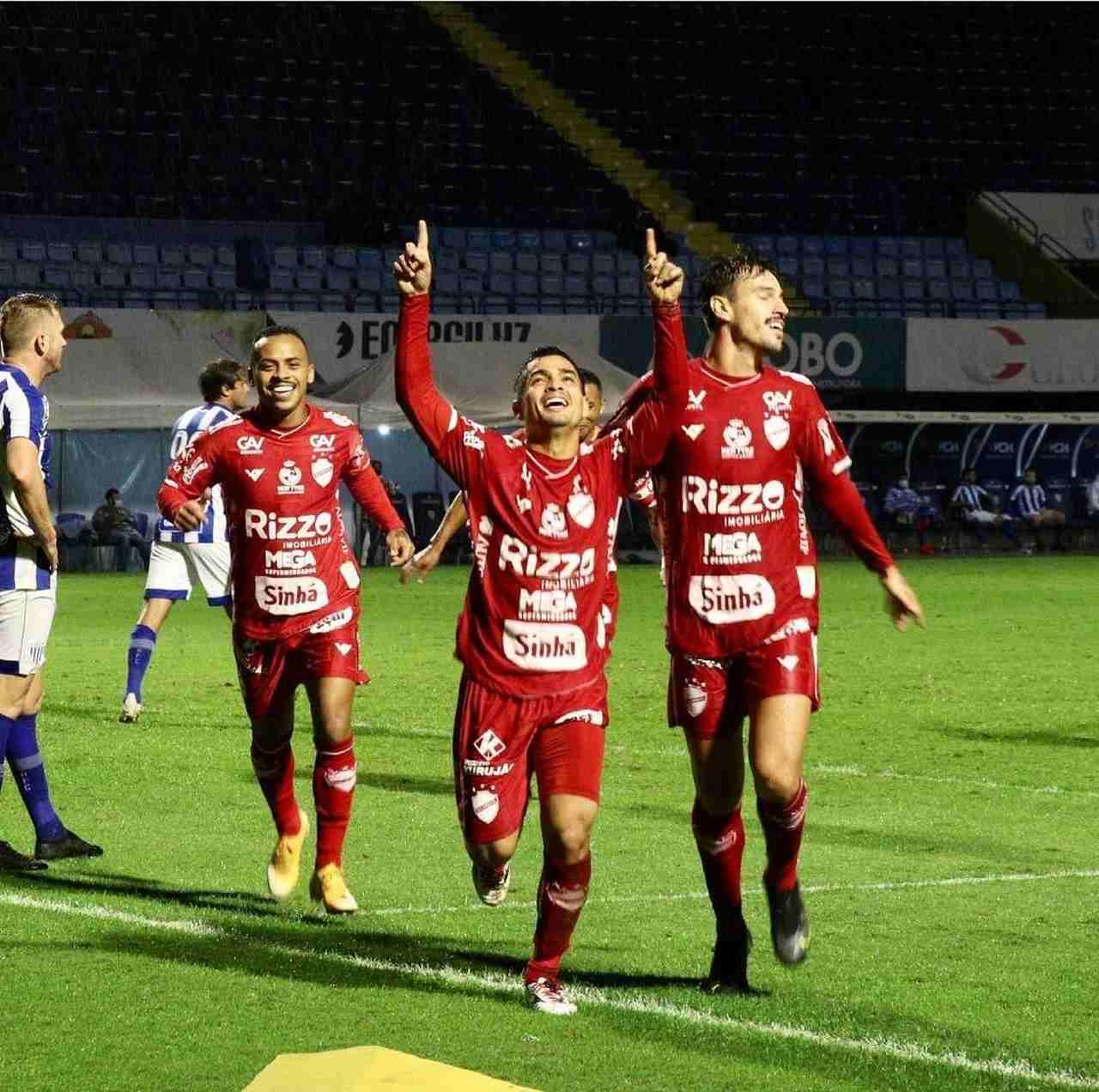 Renan Mota espera crescimento no Vila Nova-GO e boa sequência da equipe na Série B