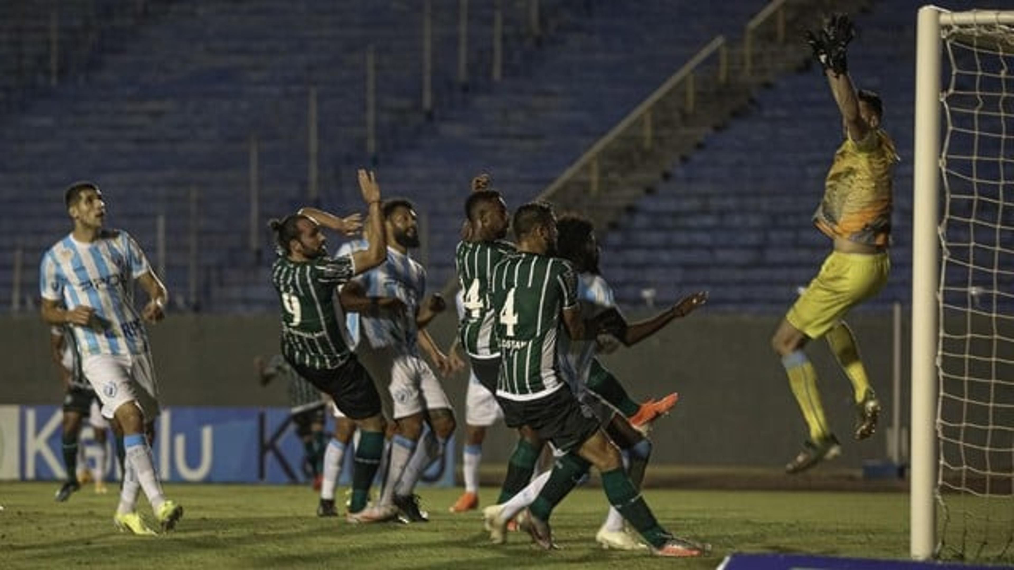 Coritiba x Londrina: escalações e onde assistir o confronto de paranaenses pela Série B