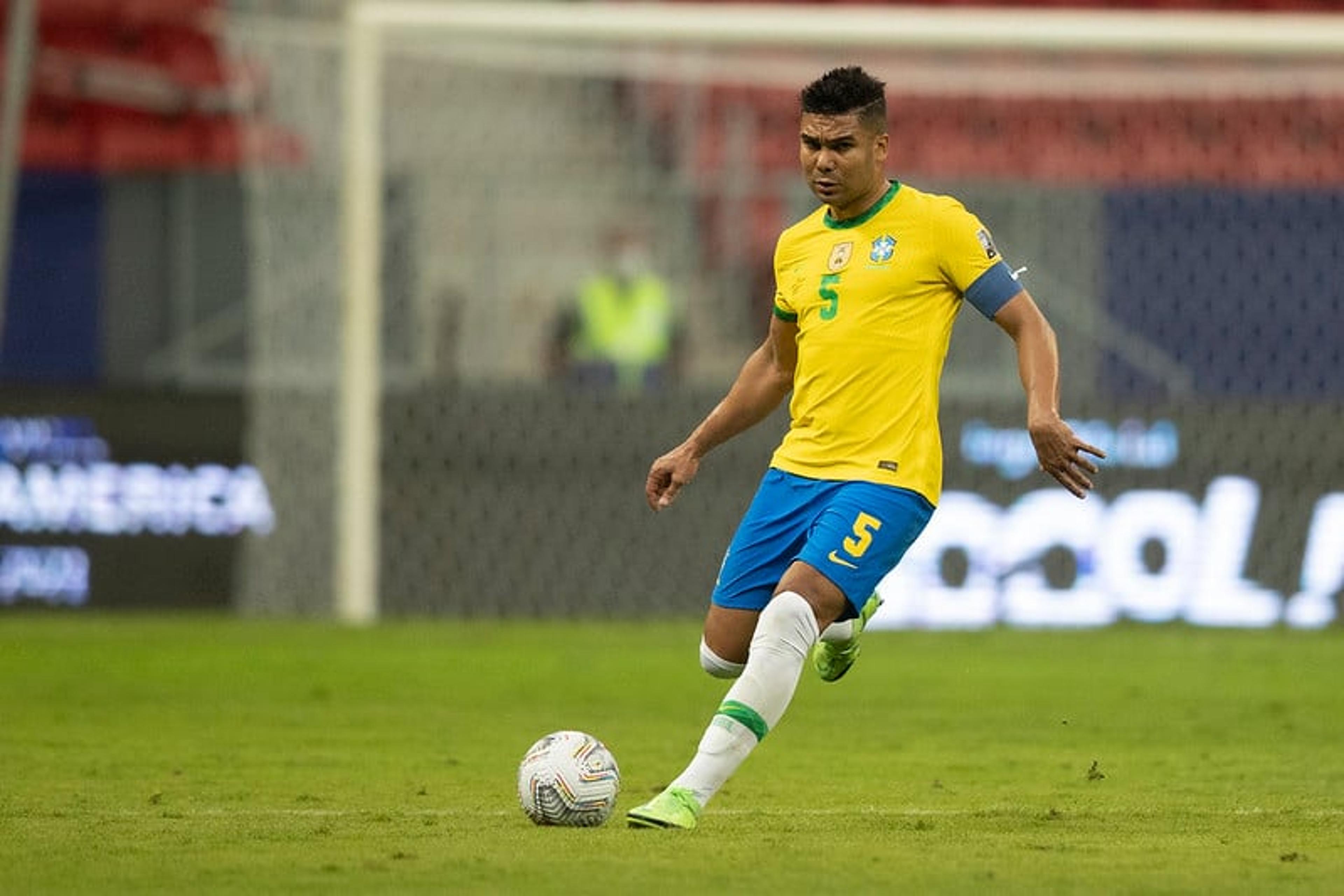 Casemiro comemora vitória do Brasil e oito jogos de invencibilidade: ‘Mais uma marca batida’