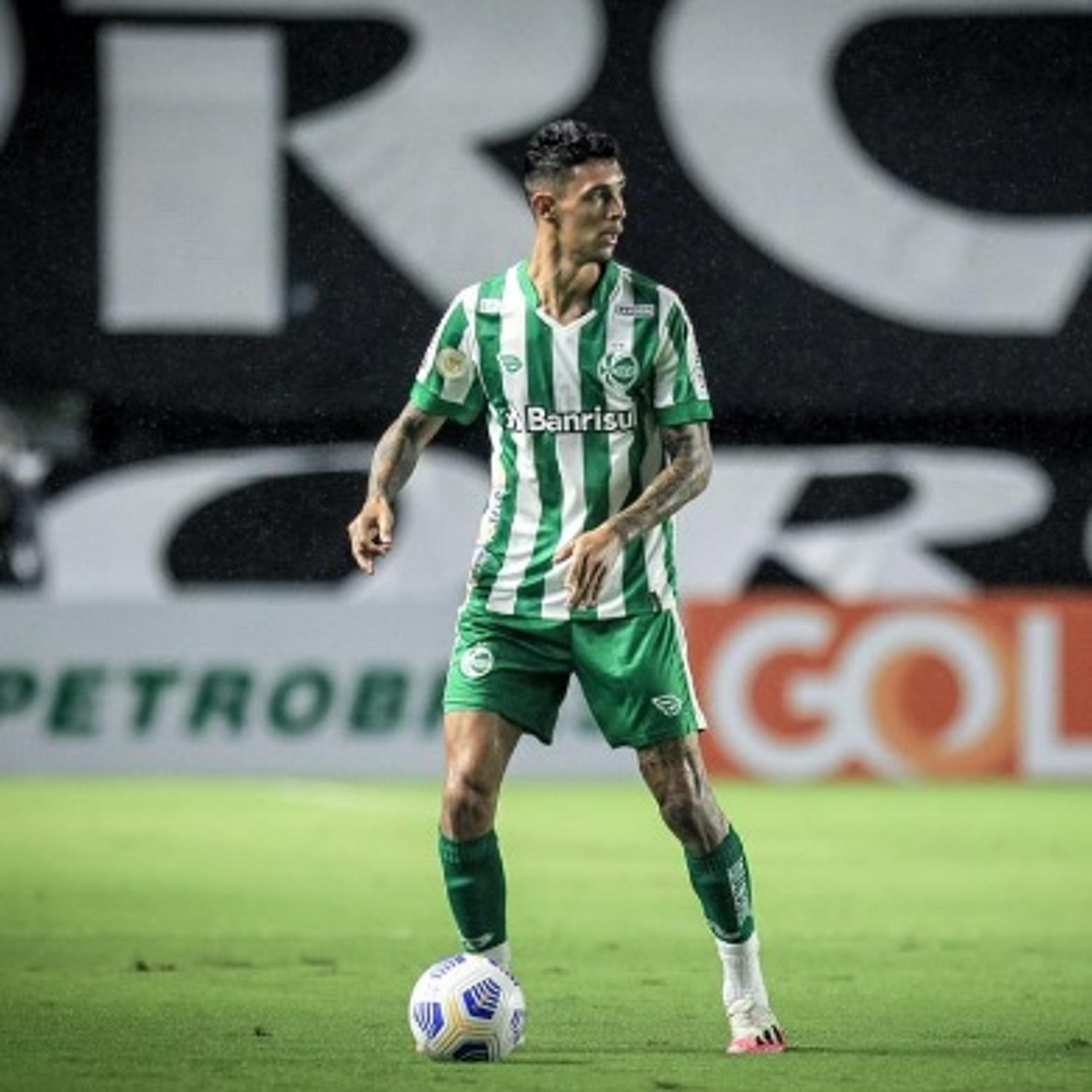 Destaque diante do Santos, Vitor Mendes projeta jogo difícil contra o Palmeiras