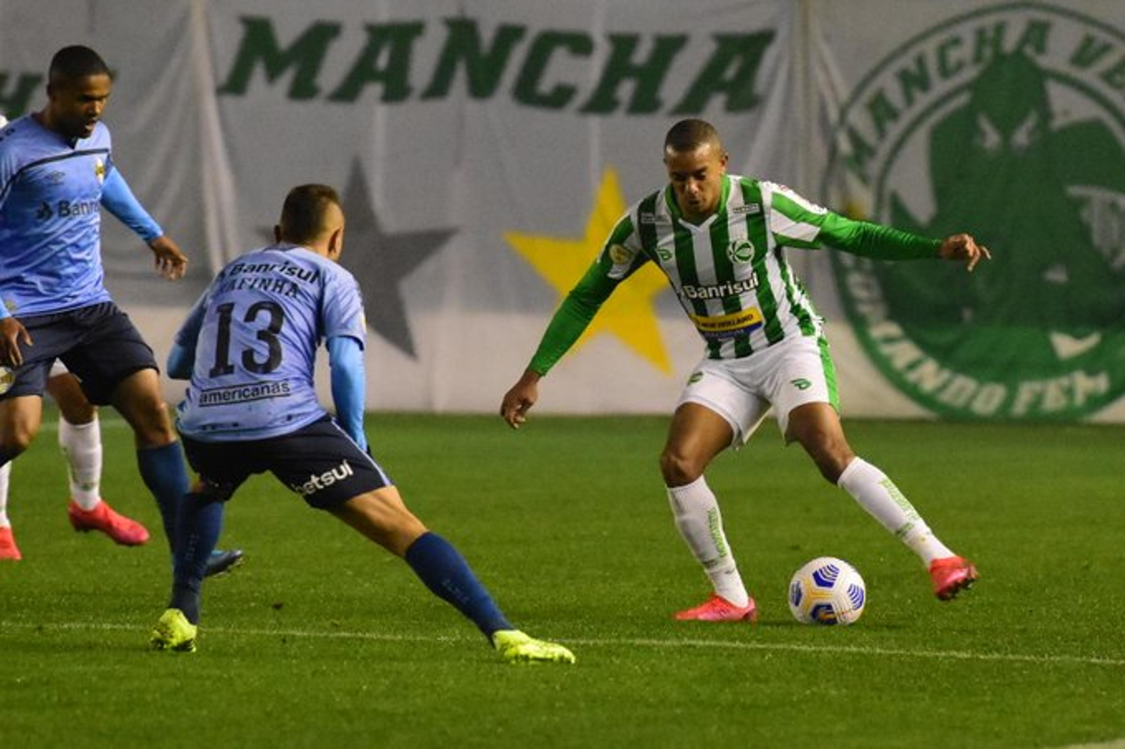 Juventude vence o Grêmio, pula para o 6º lugar e afunda o Imortal no Z4 do Brasileirão