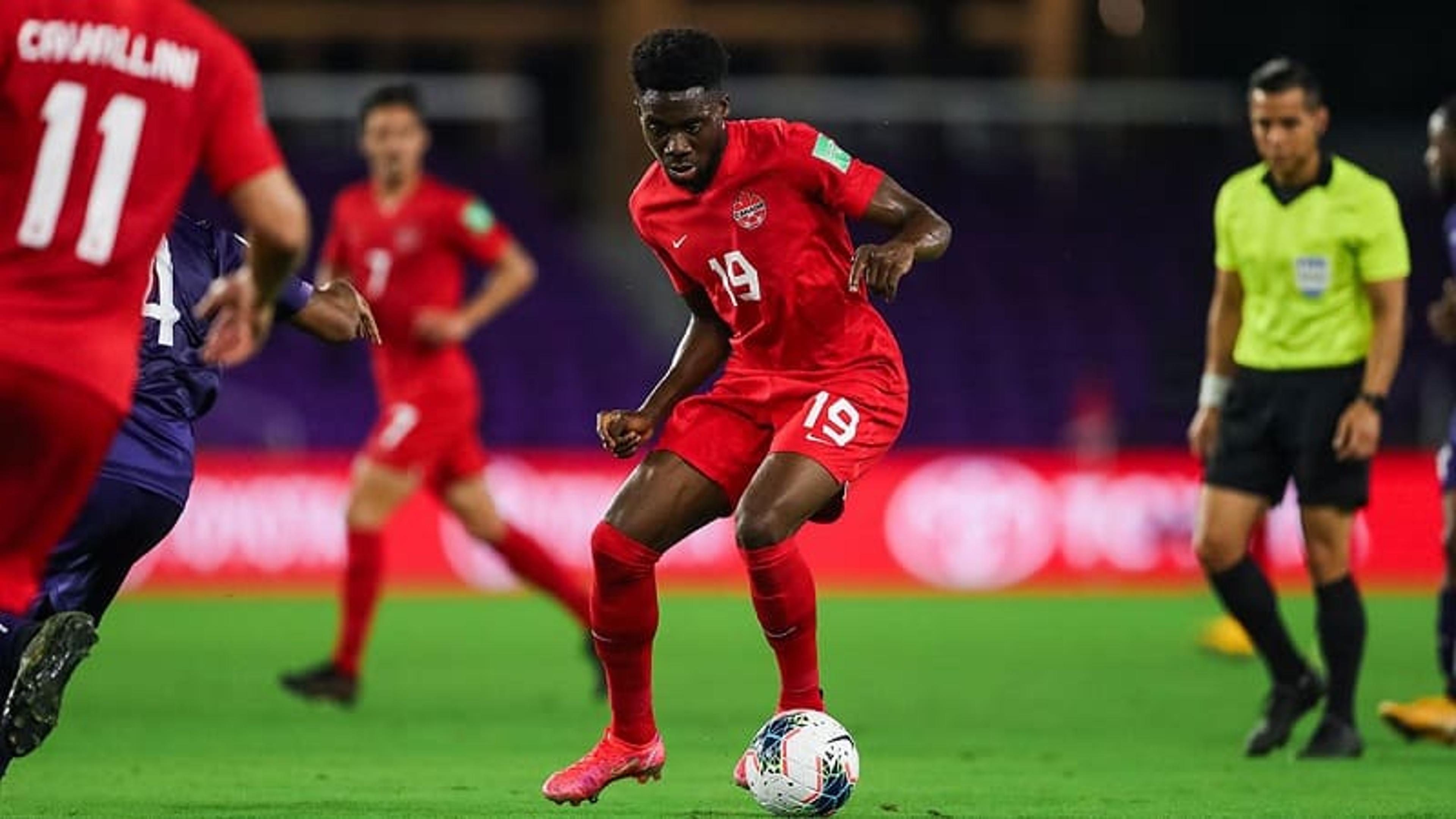 Com Alphonso Davies na lista, Canadá anuncia convocados para a Copa do Mundo