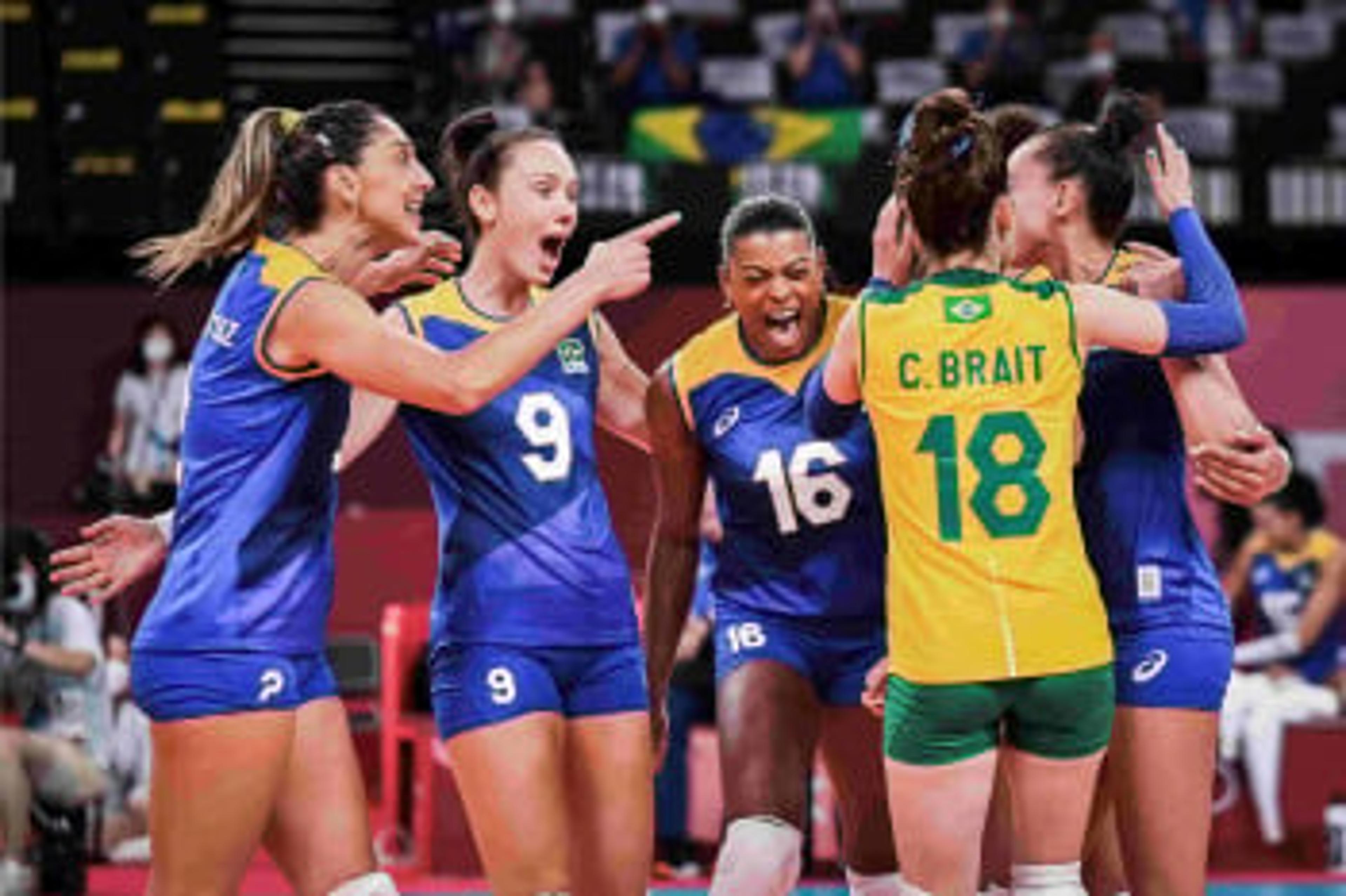 Vôlei feminino: Brasil vence a Sérvia e praticamente garante liderança do Grupo A dos Jogos Olímpicos