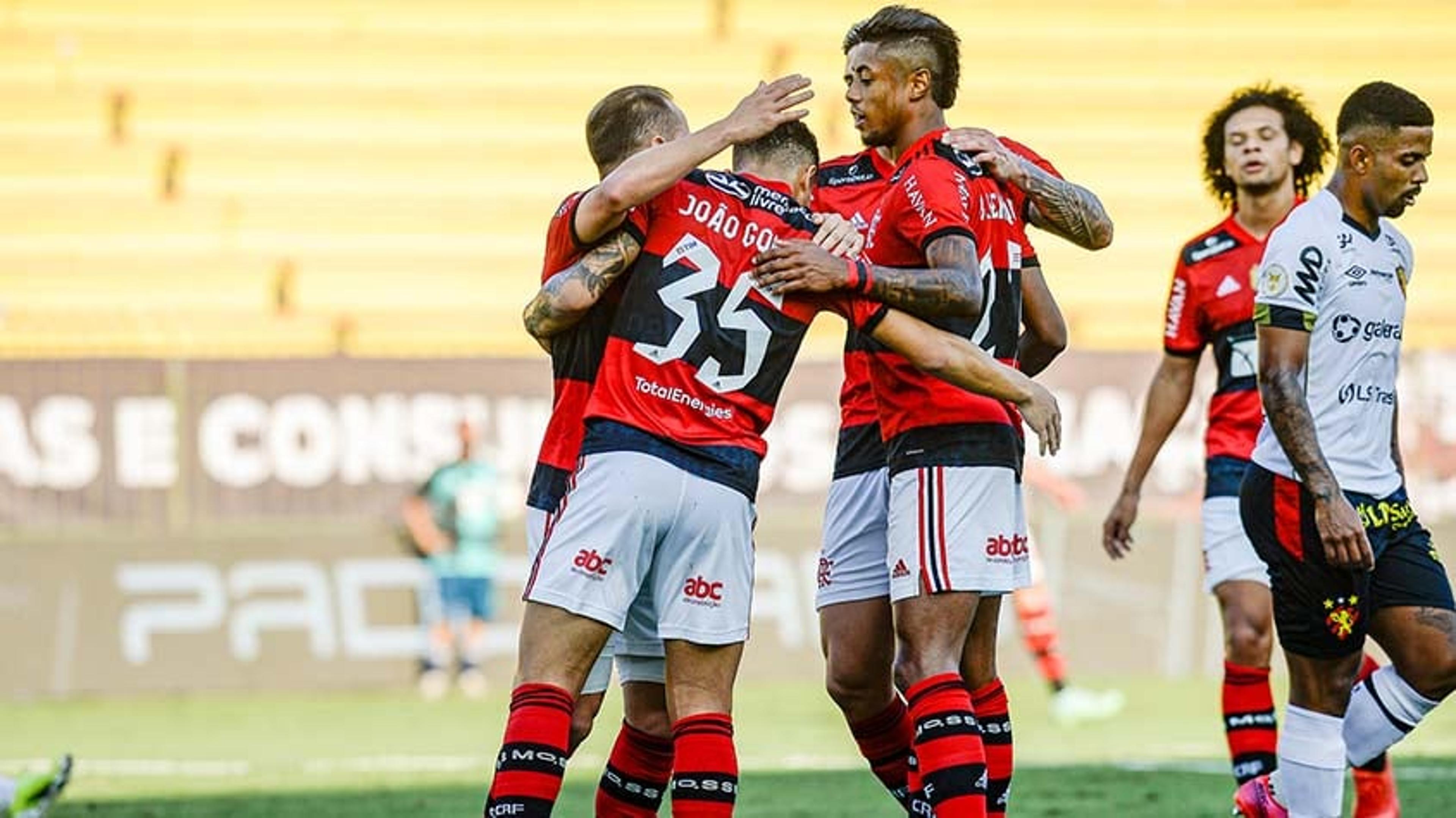 Flamengo vence o Sport sem ‘forçar’ e encosta de vez no G4 do Brasileiro