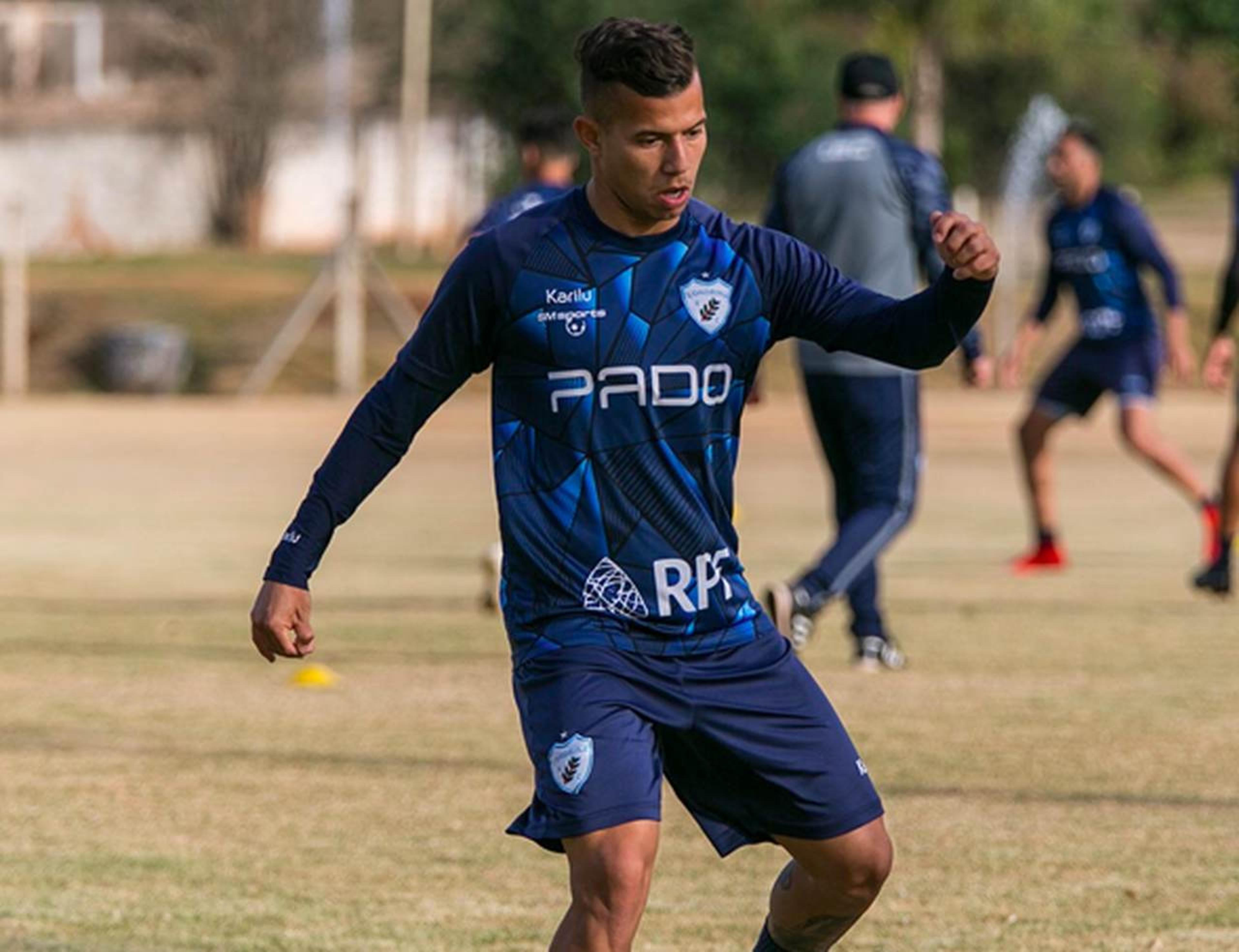 Em ótima fase no Londrina, Marcelinho quer evolução do clube na Série B do Campeonato Brasileiro