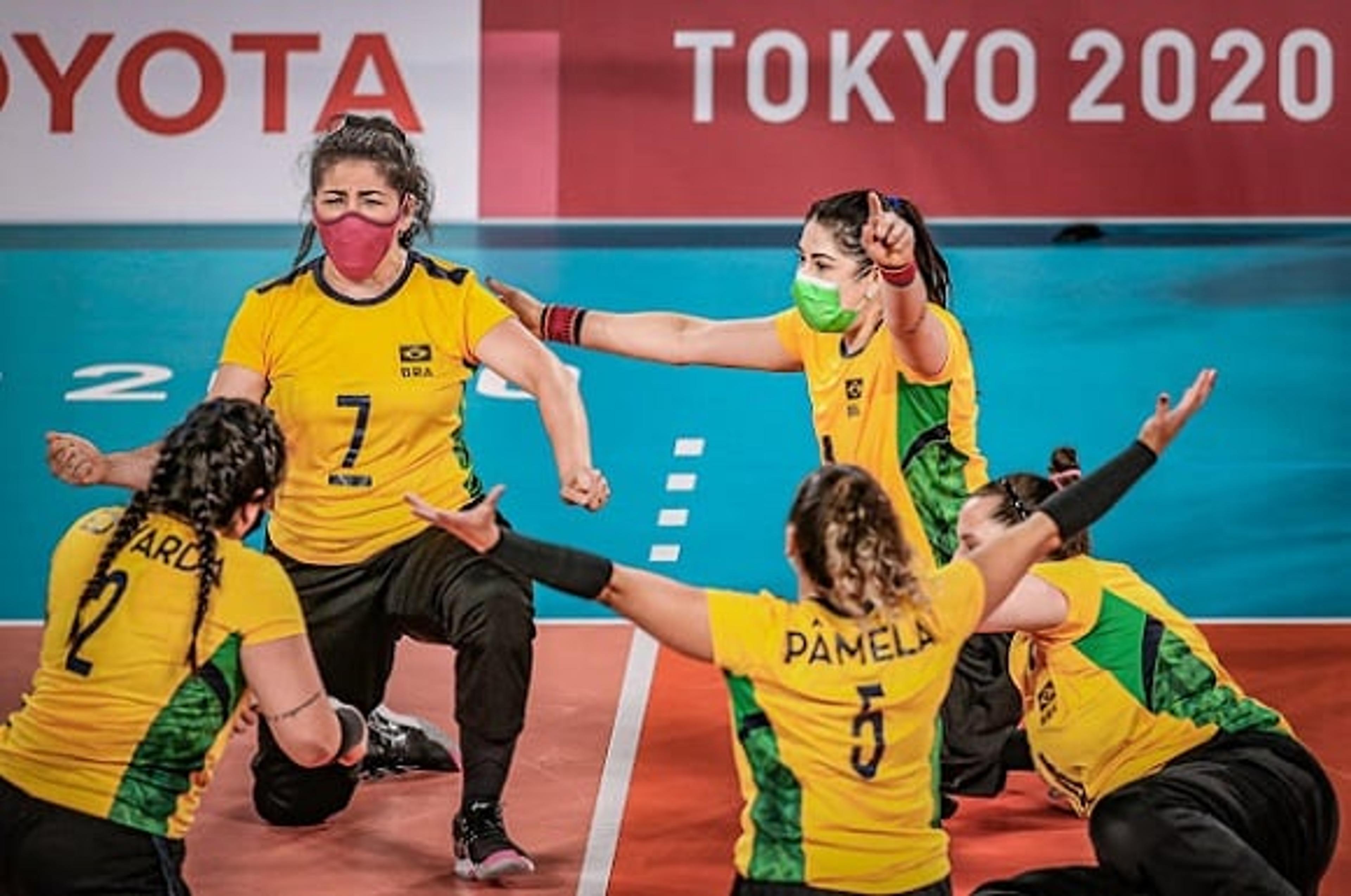 Paralimpíadas: Seleção feminina de vôlei sentado é medalha de bronze; equipe masculina é derrotada