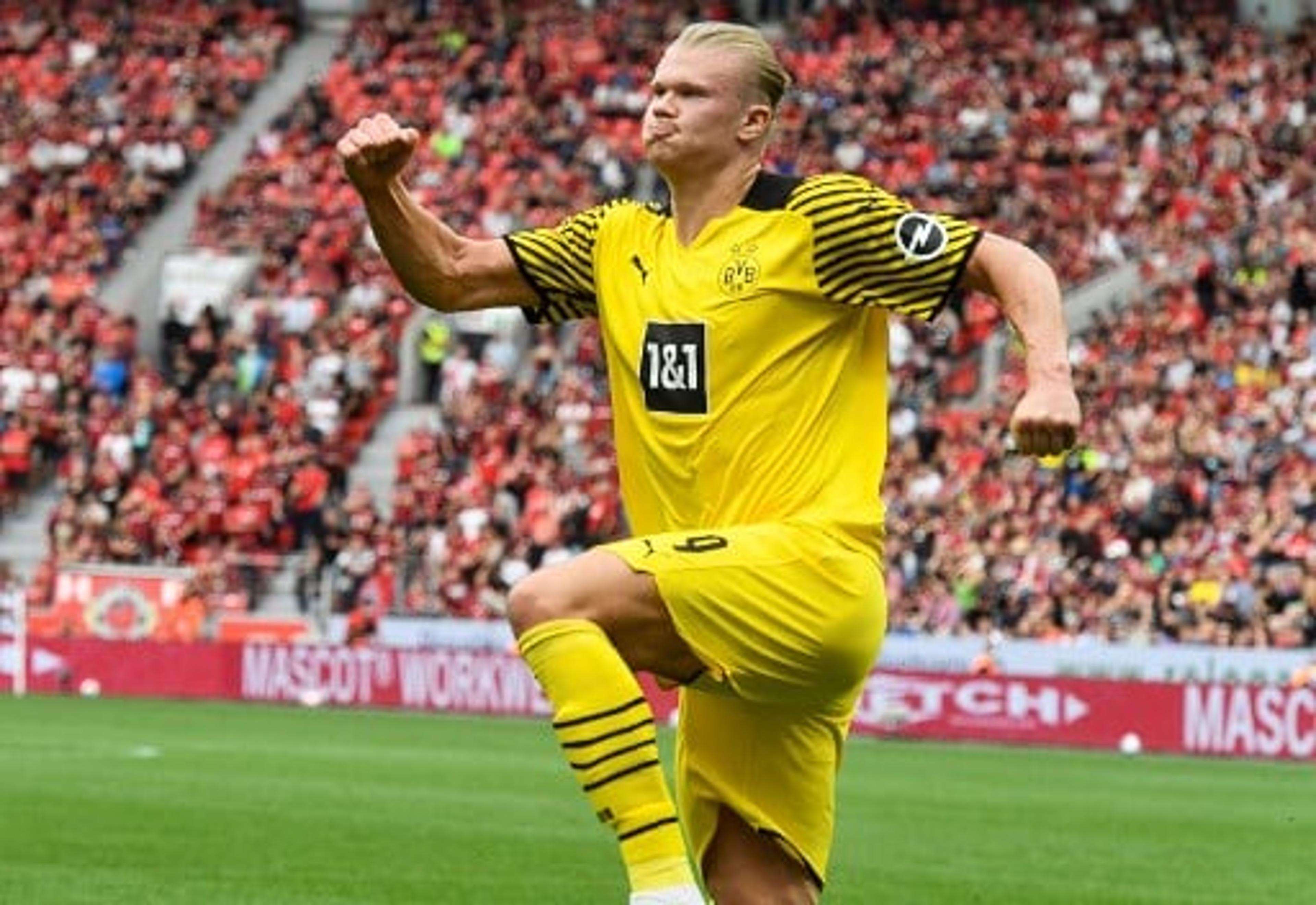 Haaland marca duas vezes e Borussia Dortmund vence o Bayer Leverkusen em jogo de sete gols no Alemão