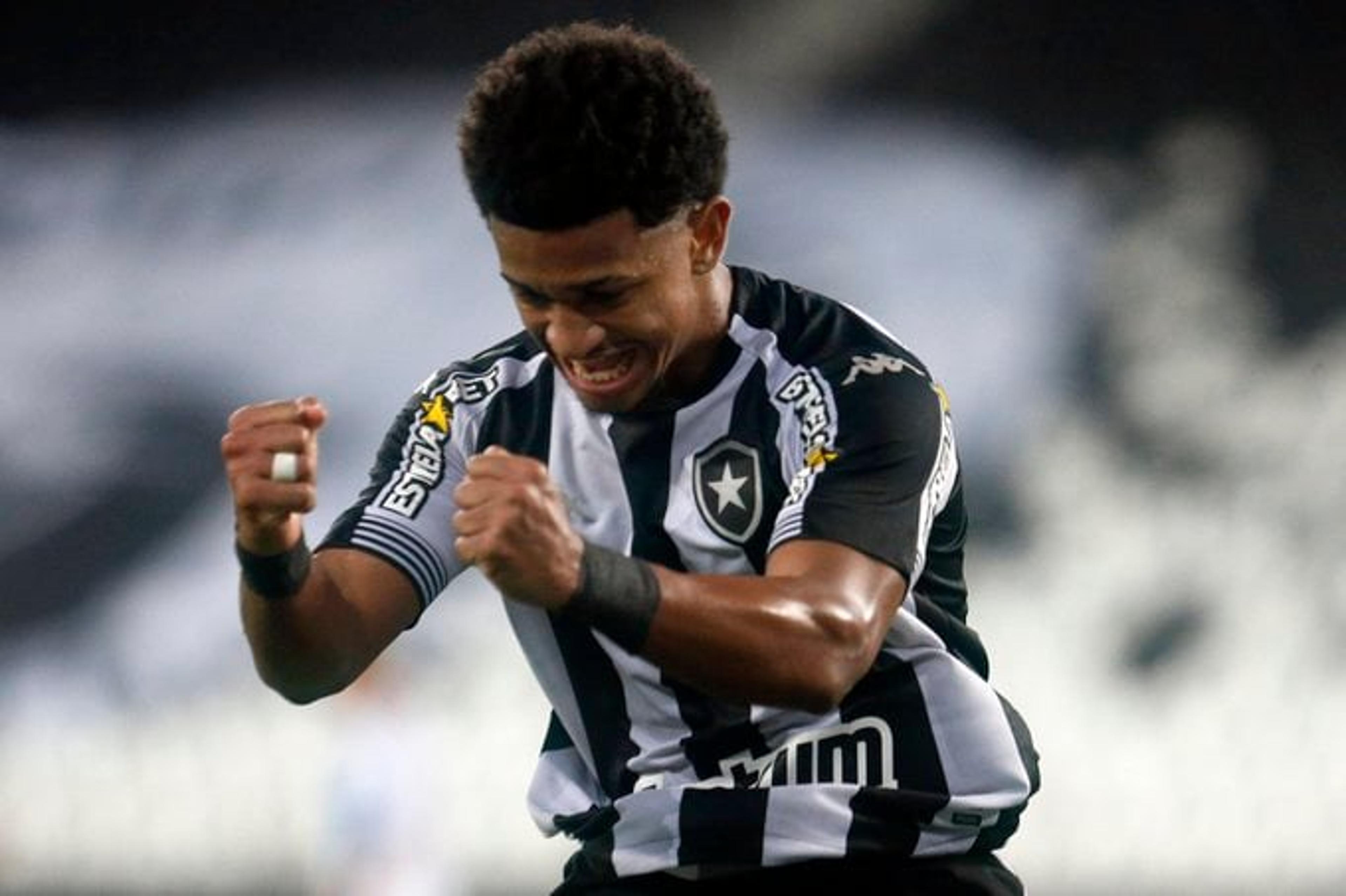 Warley marca dois gols, Botafogo goleia o Londrina e avança para a vice-liderança da Série B