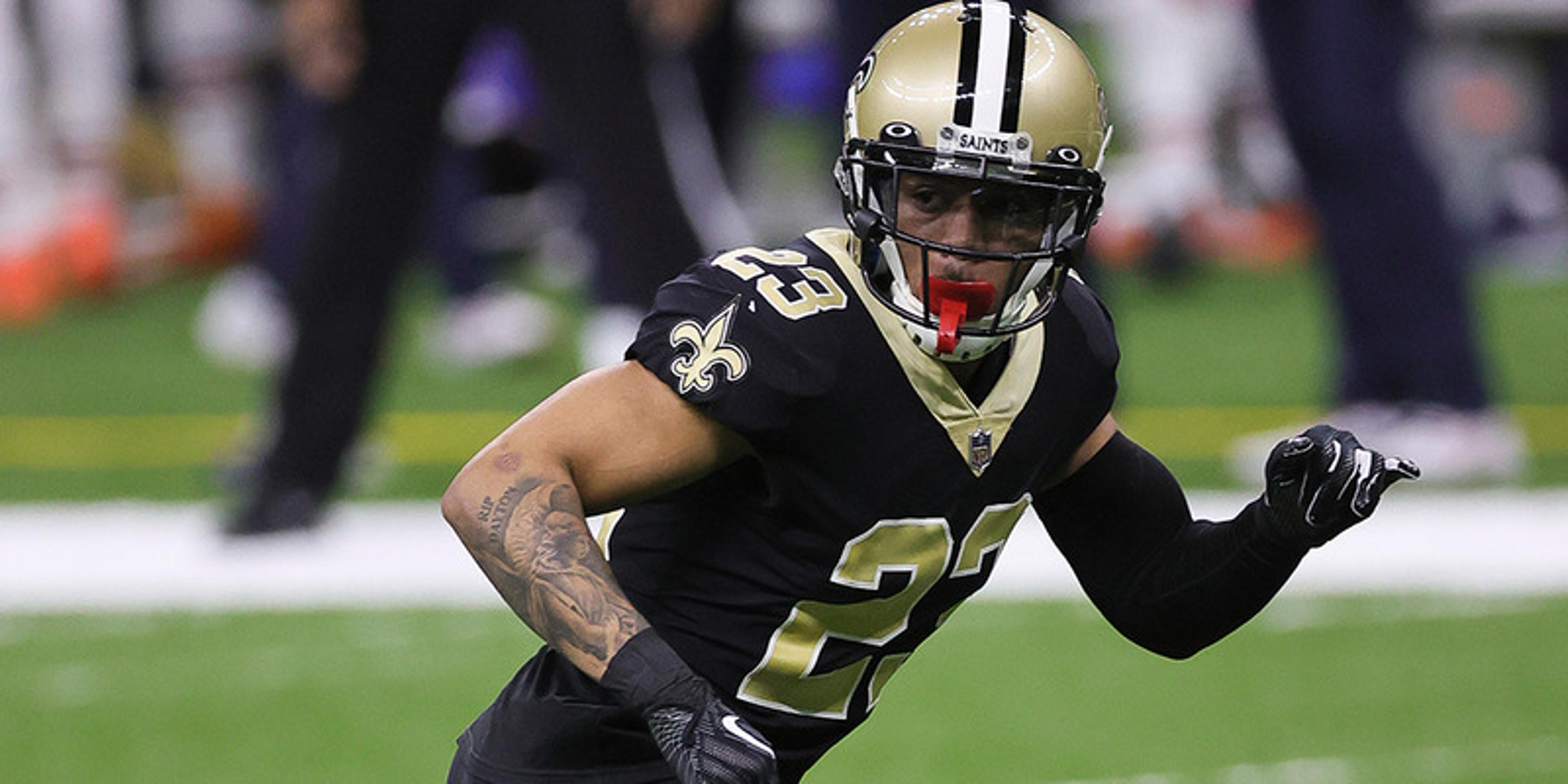 Lattimore, dos Saints, ganha maior contrato com garantias assinado por um CB, mas sofre lesão e precisrá de cirurgia