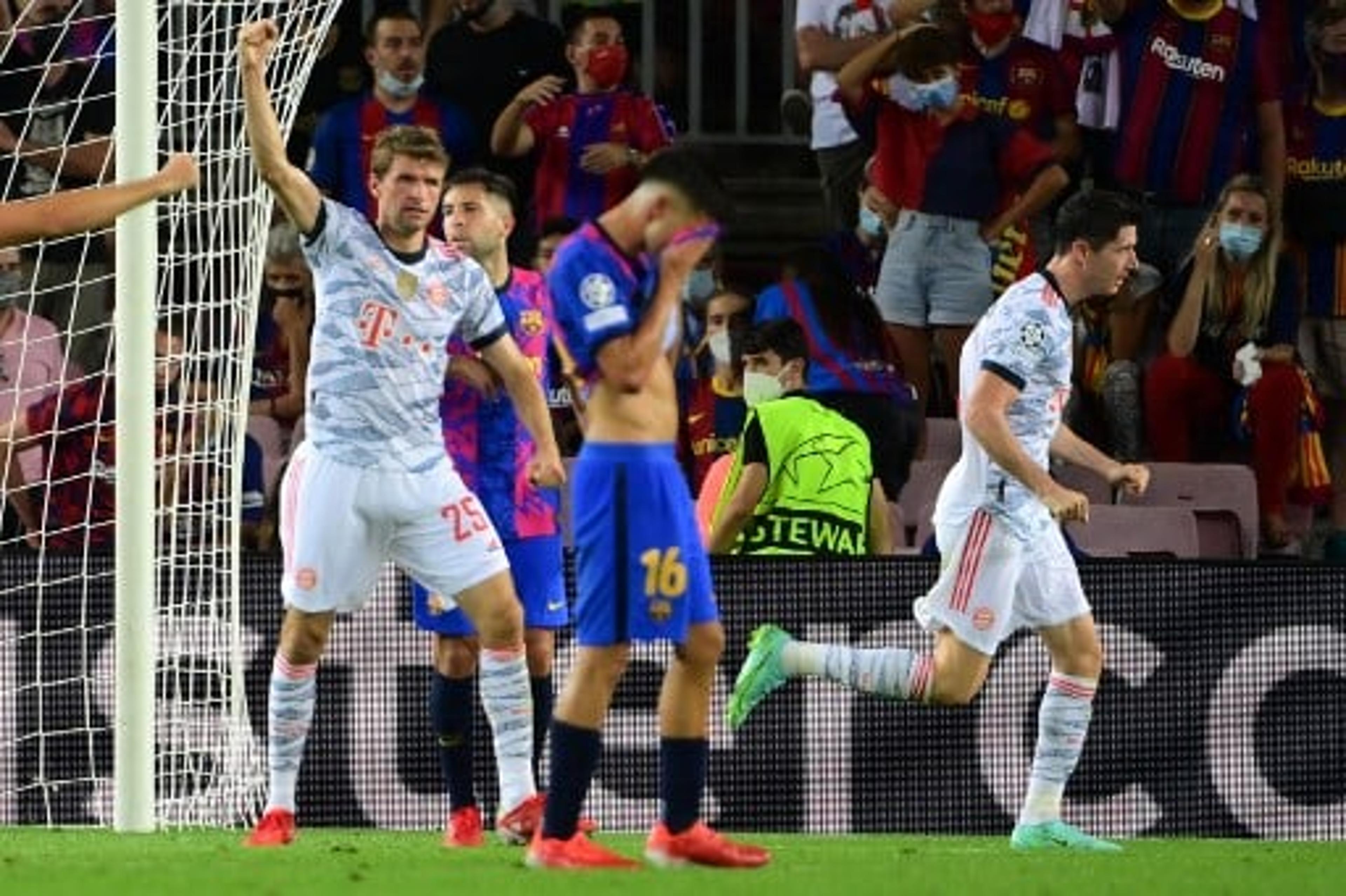 Com dois de Lewandowski, Bayern de Munique bate o Barcelona pela Champions League