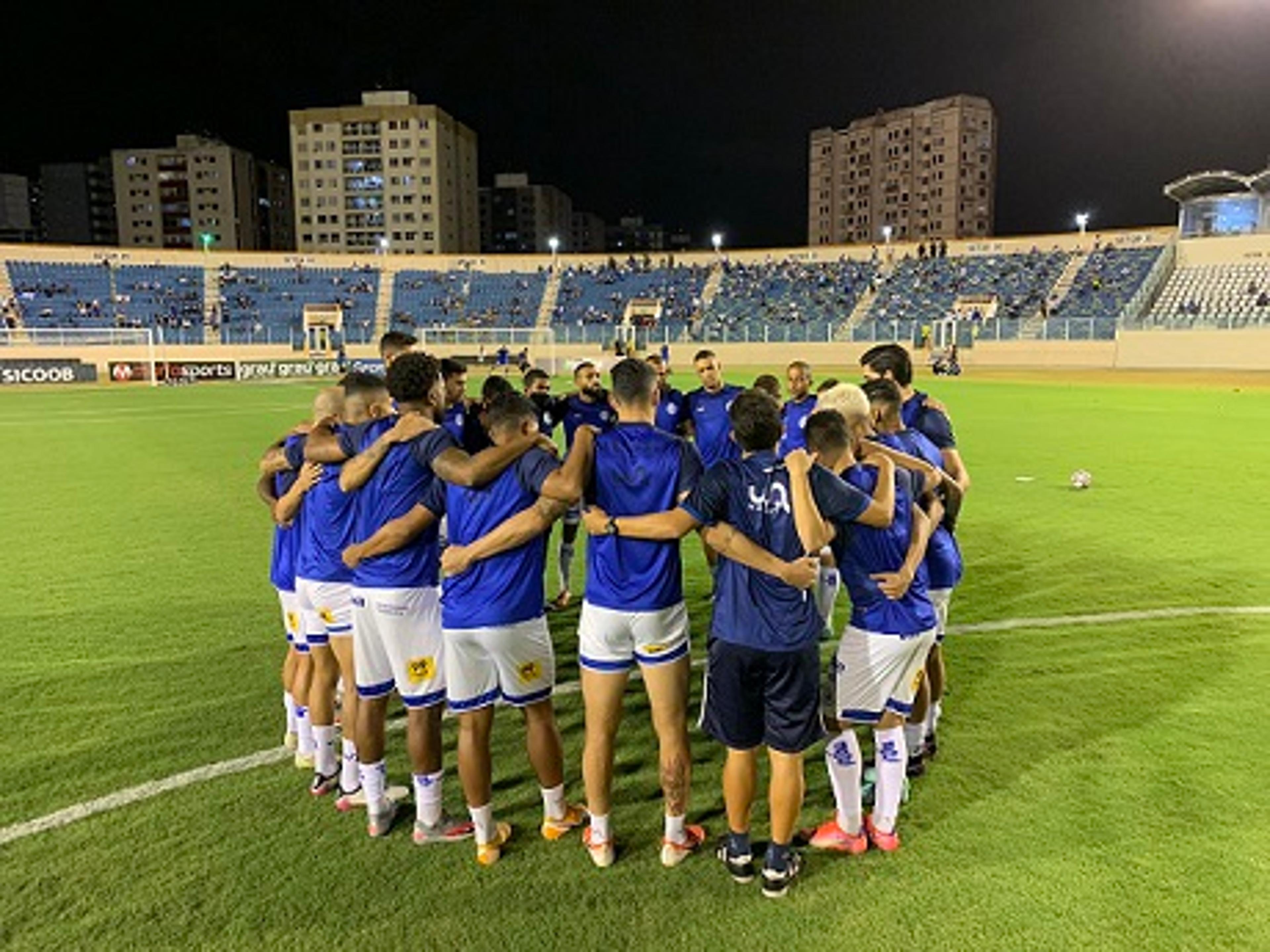 Confiança vence o Sampaio Corrêa e deixa a lanterna da Série B